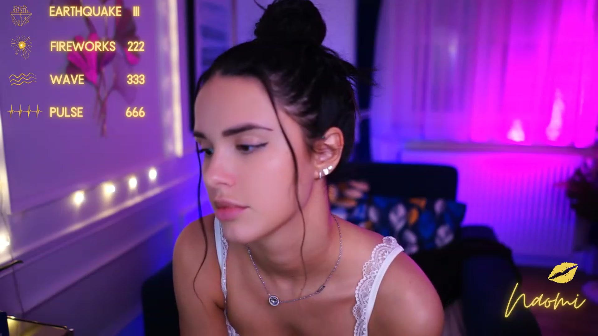 Gallery image thumbnail from cinnabellee's myfreecams stream on, 01/09/2023, 24:57 image 9 of 20
