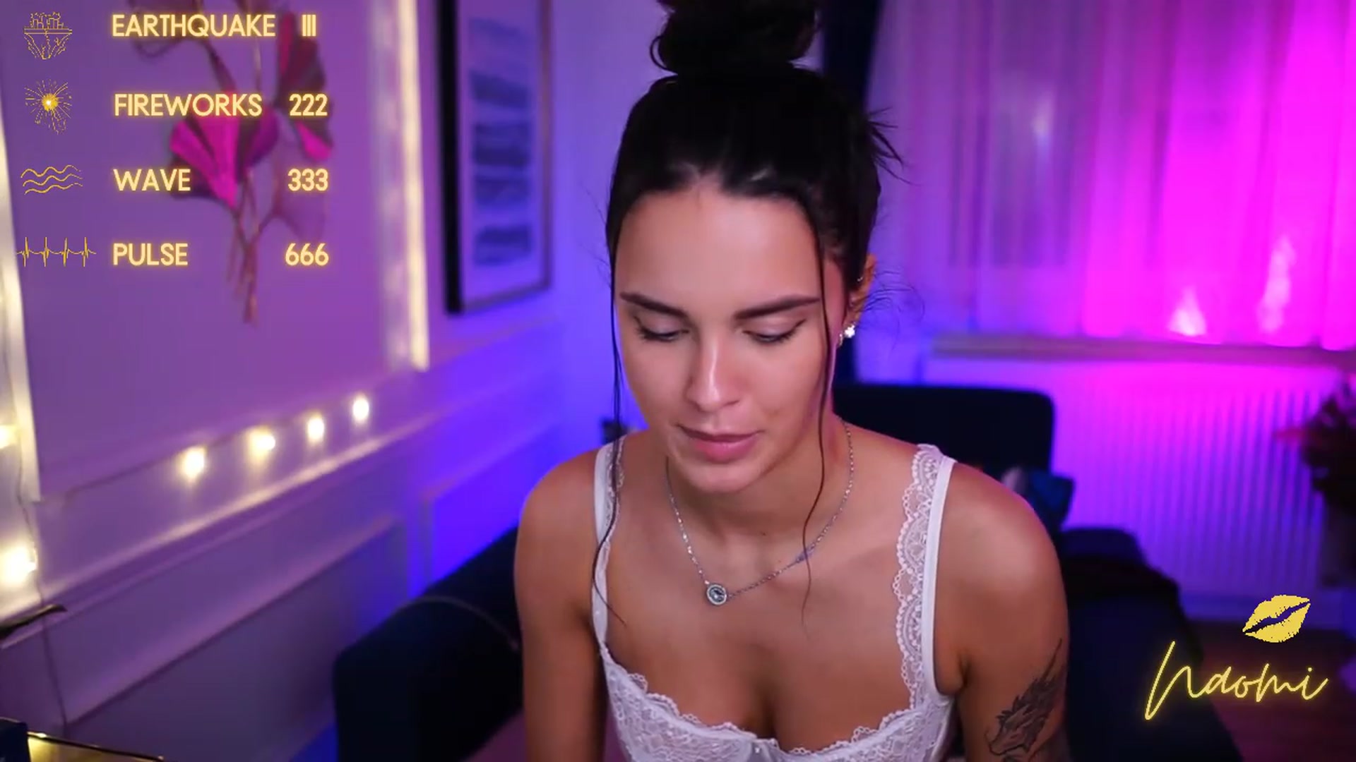 Gallery image thumbnail from cinnabellee's myfreecams stream on, 01/09/2023, 24:57 image 7 of 20