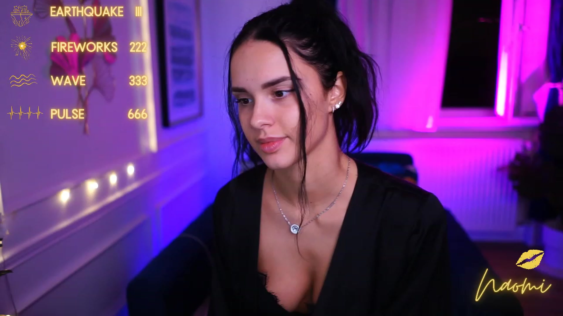 Gallery image thumbnail from cinnabellee's myfreecams stream on, 01/10/2023, 24:36 image 5 of 20