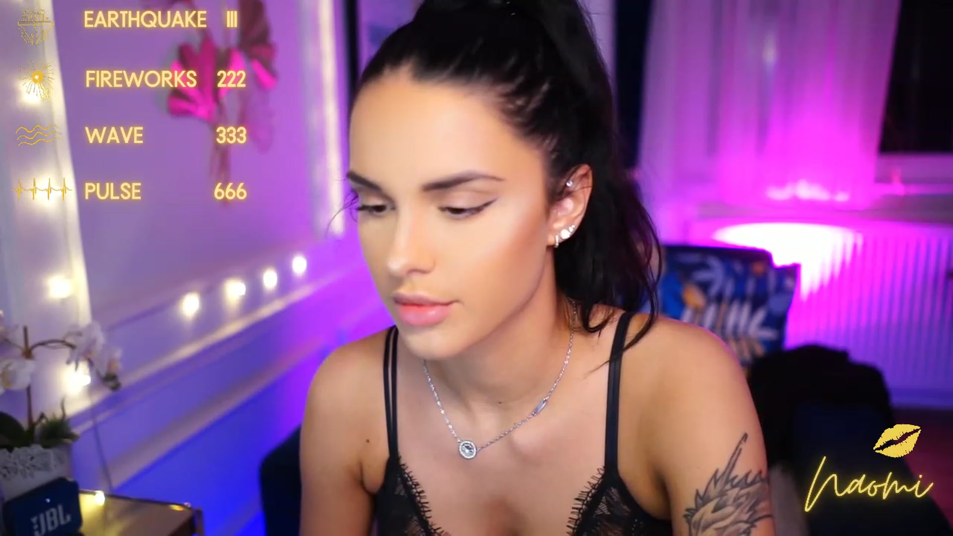 Gallery image thumbnail from cinnabellee's myfreecams stream on, 01/12/2023, 21:56 image 7 of 20