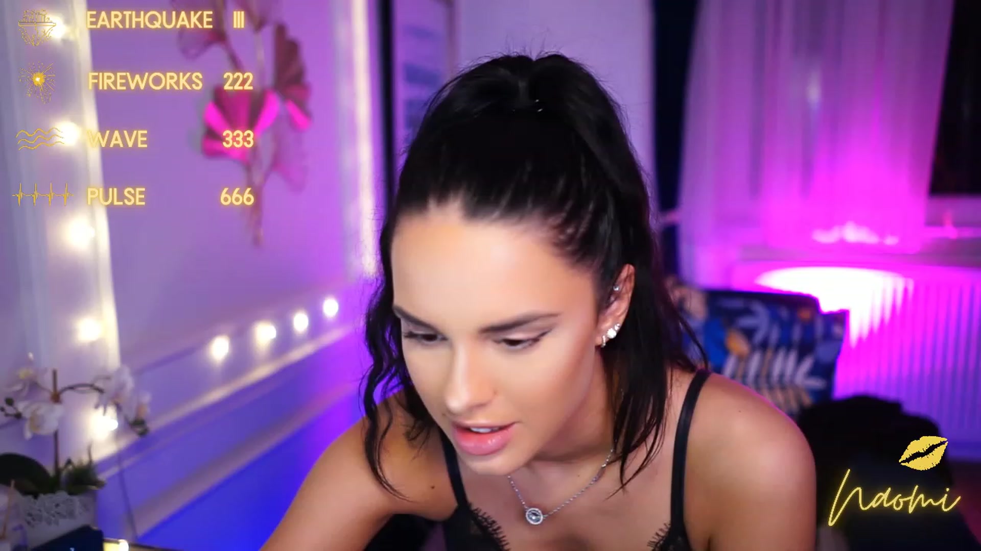 Gallery image thumbnail from cinnabellee's myfreecams stream on, 01/12/2023, 21:56 image 4 of 20