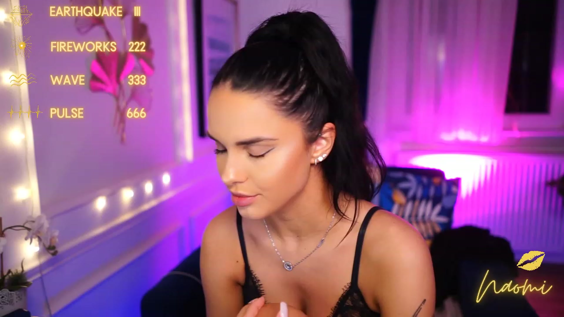 Gallery image thumbnail from cinnabellee's myfreecams stream on, 01/12/2023, 21:56 image 3 of 20