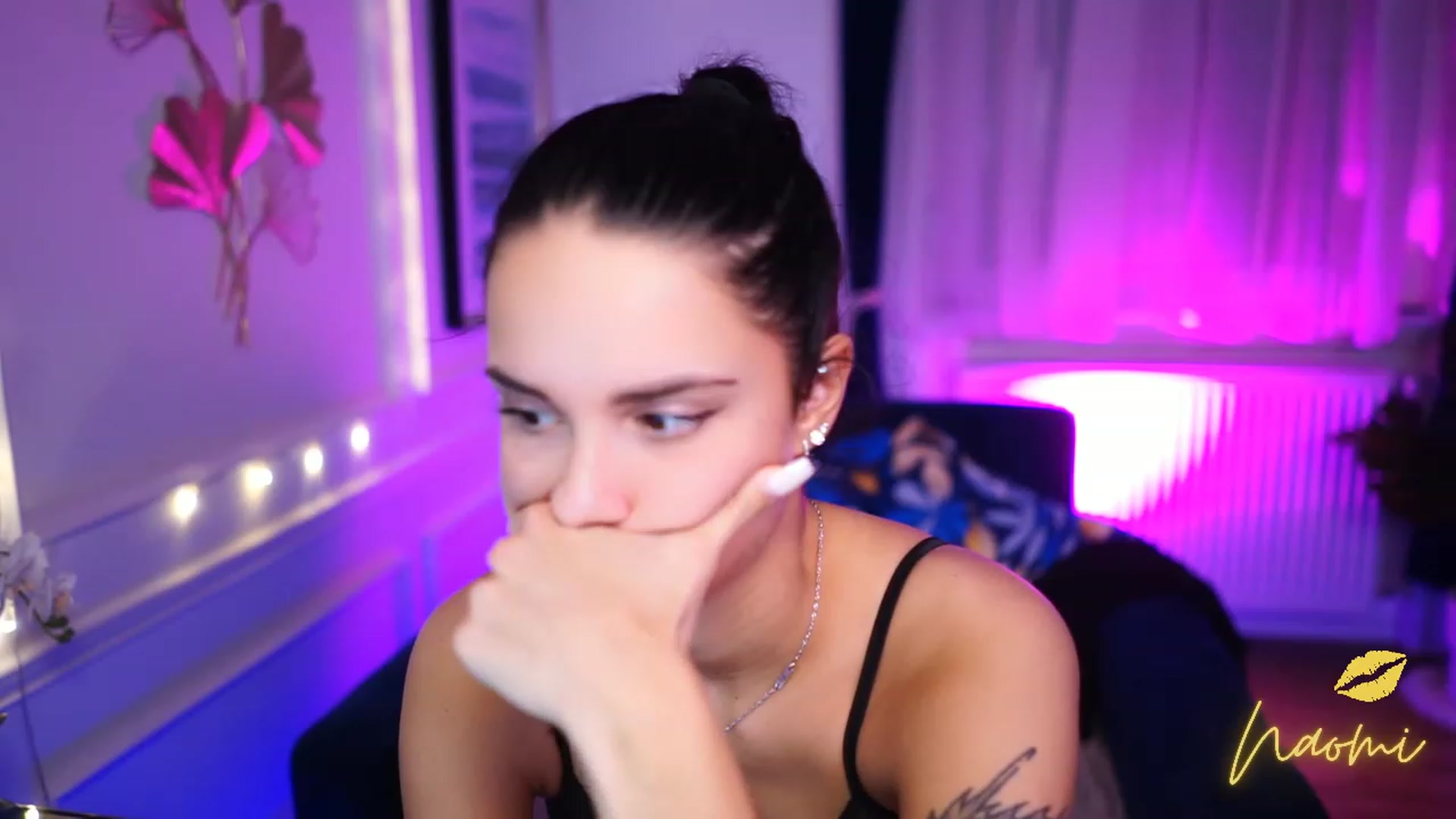 Gallery image thumbnail from cinnabellee's myfreecams stream on, 01/13/2023, 21:17 image 13 of 20