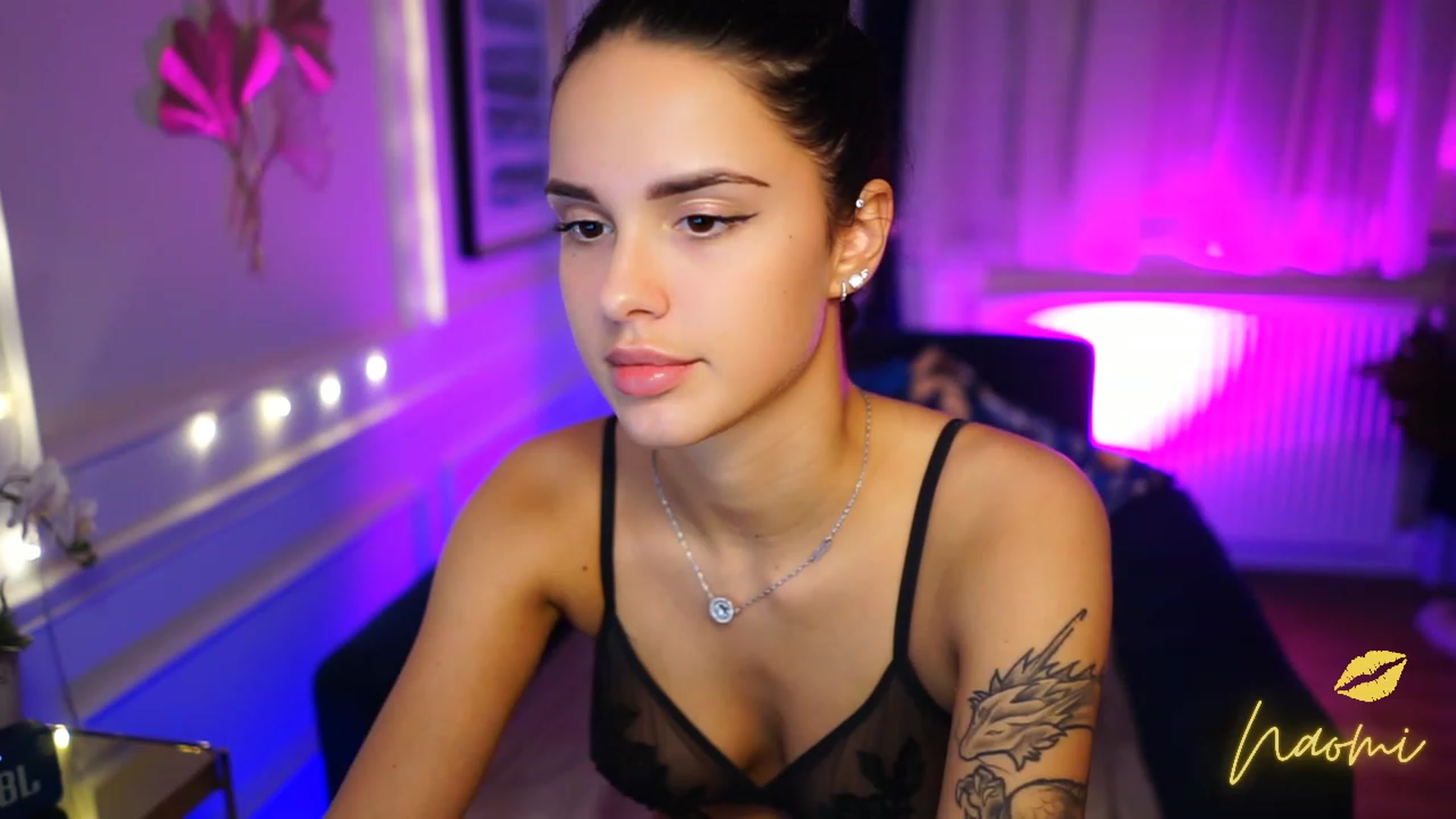 Gallery image thumbnail from cinnabellee's myfreecams stream on, 01/13/2023, 21:55 image 19 of 20