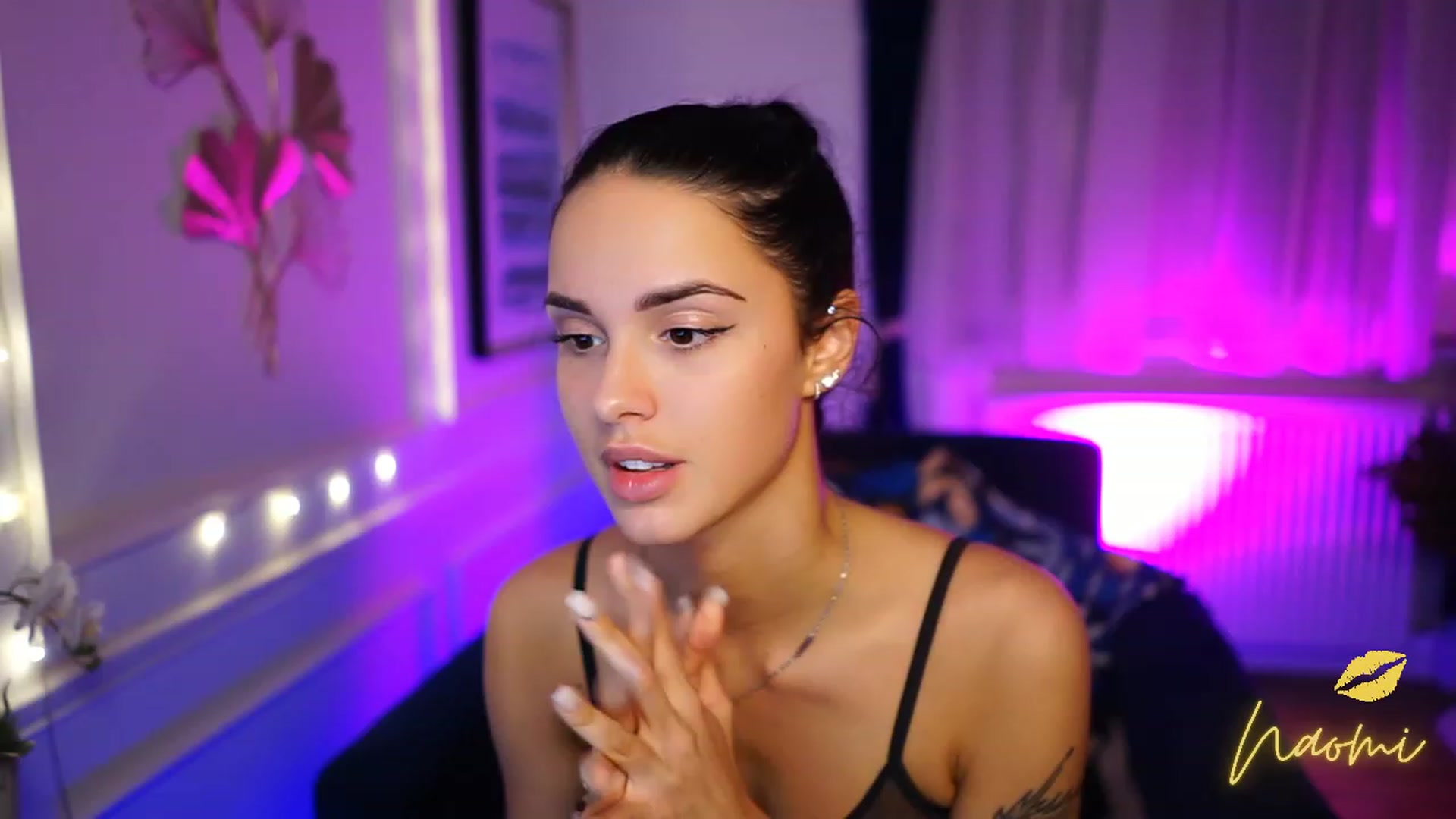 Gallery image thumbnail from cinnabellee's myfreecams stream on, 01/13/2023, 21:55 image 1 of 20