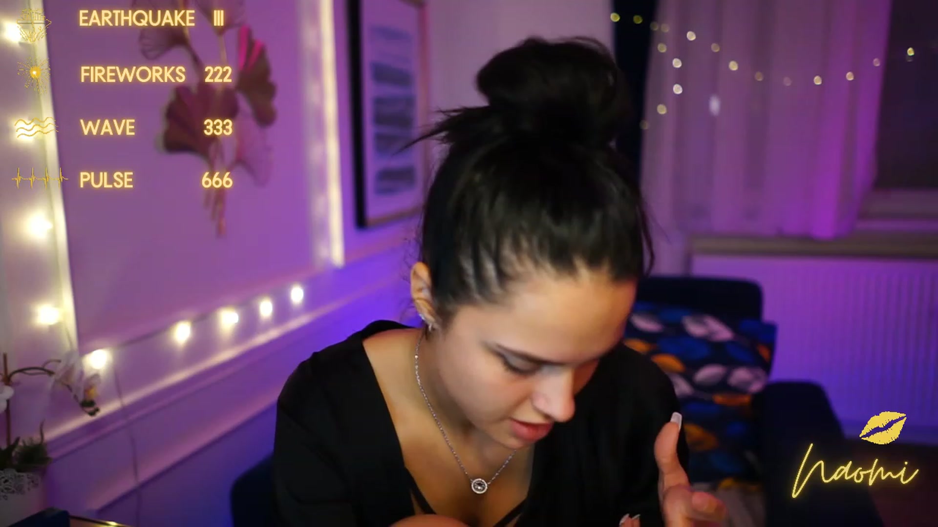 Gallery image thumbnail from cinnabellee's myfreecams stream on, 01/15/2023, 23:43 image 3 of 20