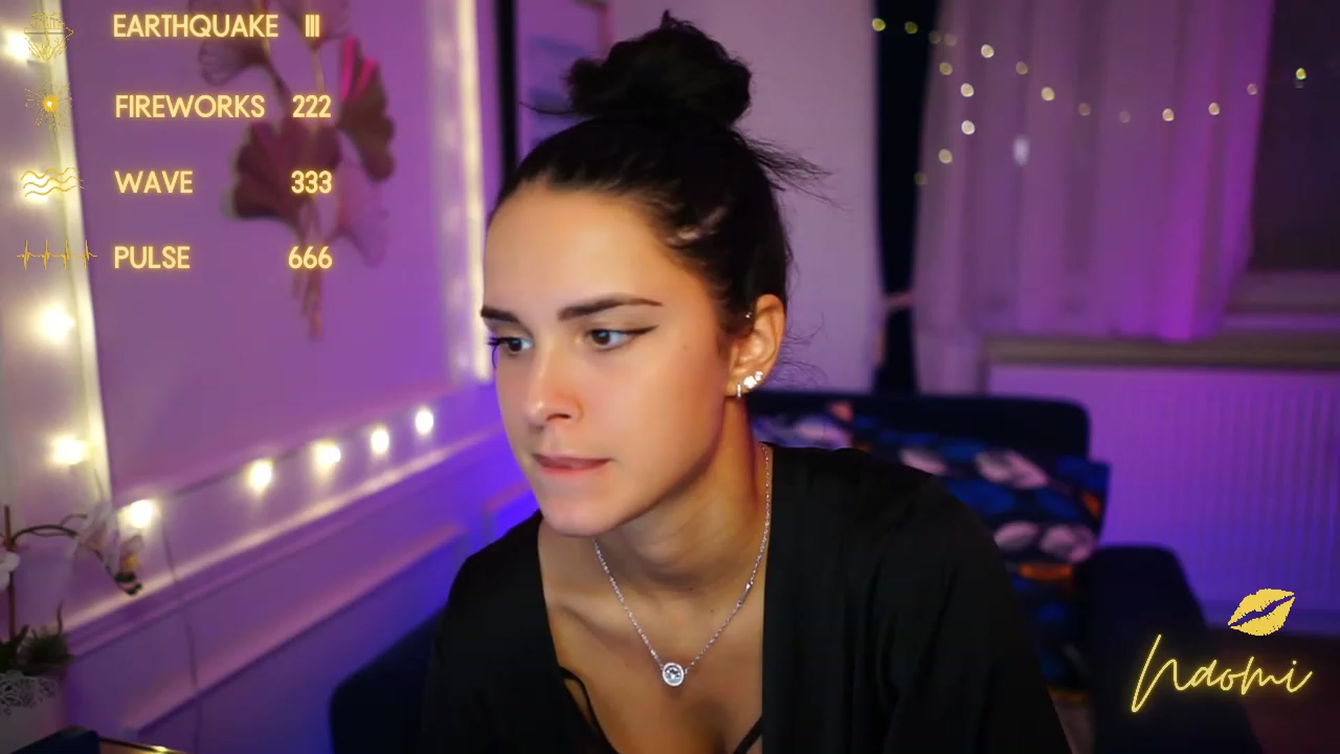 Gallery image thumbnail from cinnabellee's myfreecams stream on, 01/15/2023, 23:43 image 4 of 20