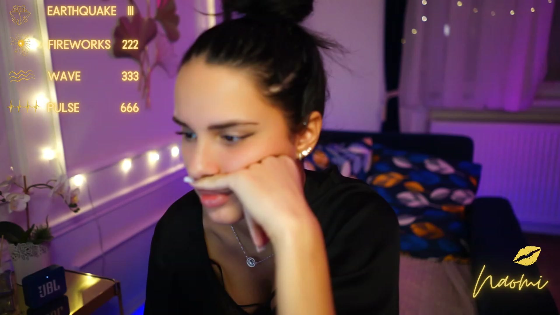 Gallery image thumbnail from cinnabellee's myfreecams stream on, 01/15/2023, 23:43 image 6 of 20