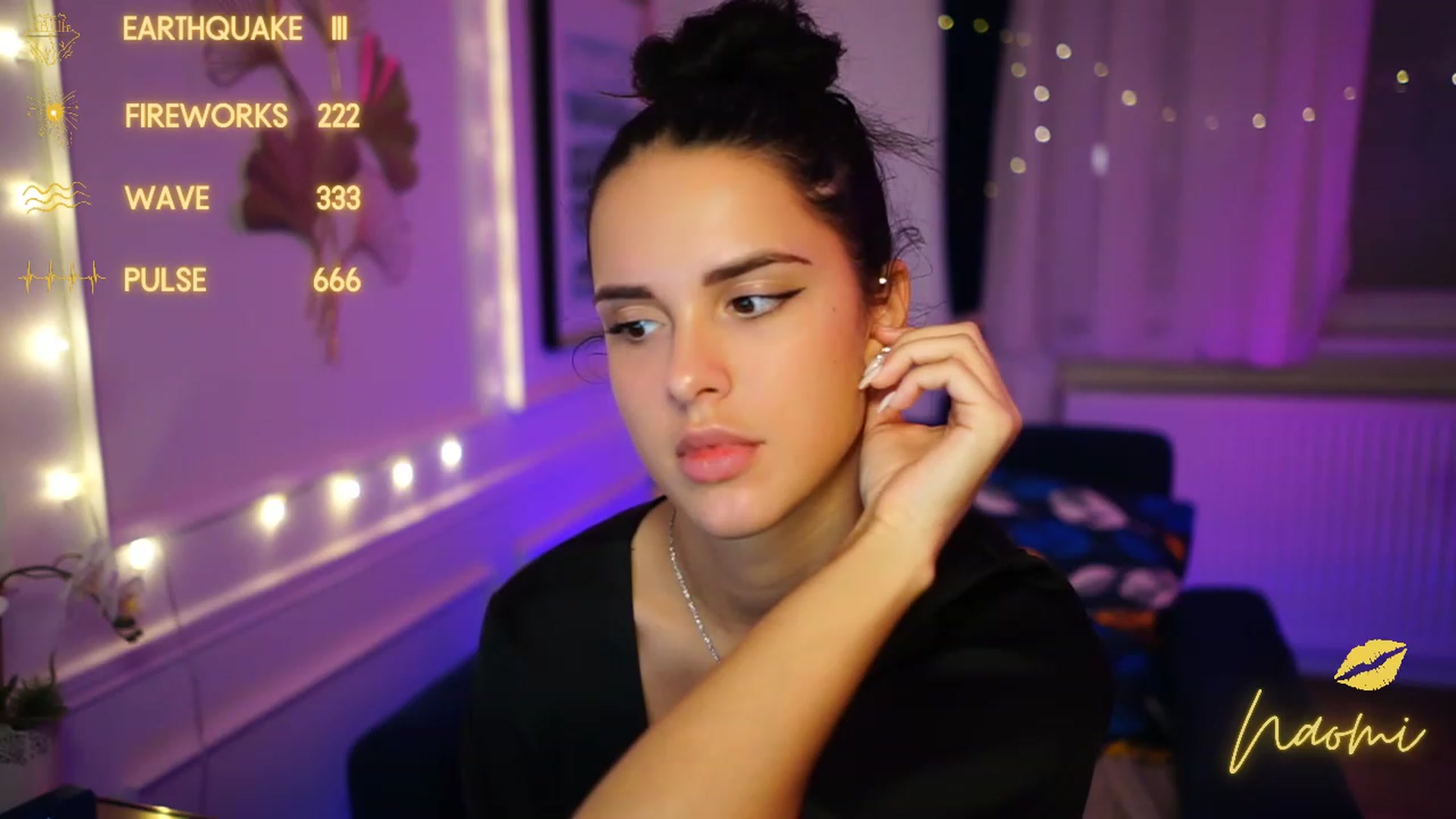 Gallery image thumbnail from cinnabellee's myfreecams stream on, 01/15/2023, 23:43 image 11 of 20