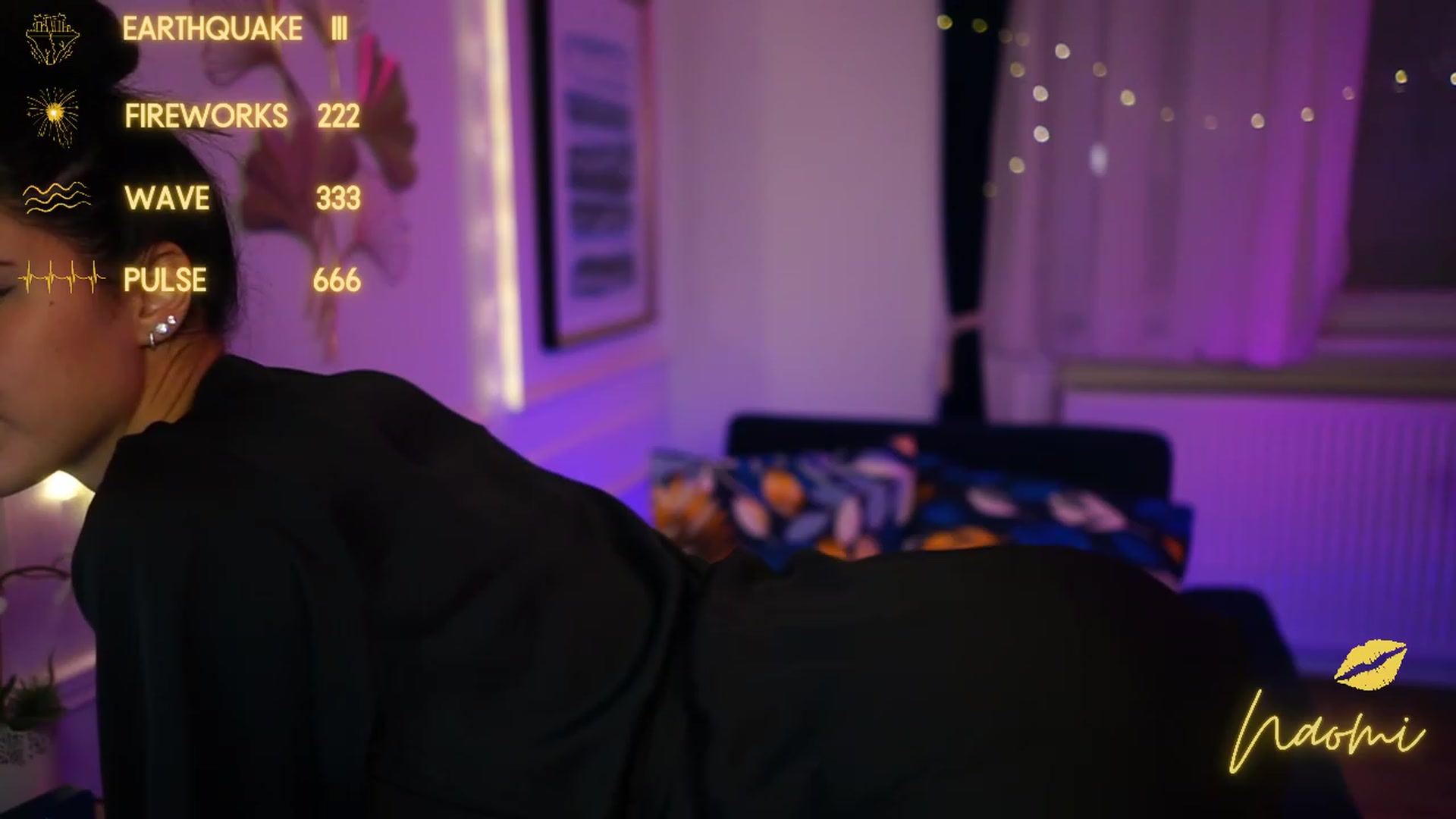 Gallery image thumbnail from cinnabellee's myfreecams stream on, 01/15/2023, 23:43 image 14 of 20