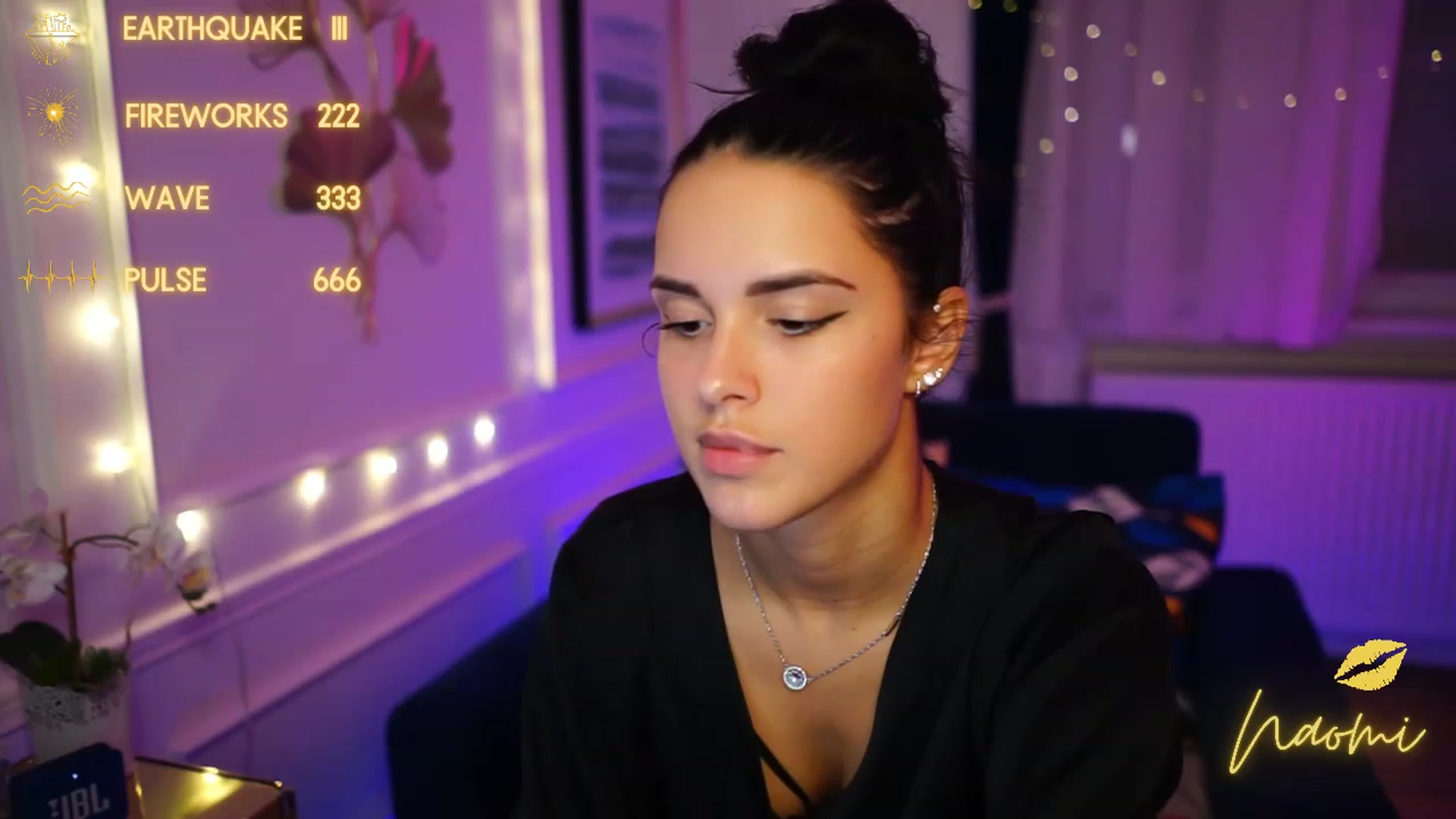 Gallery image thumbnail from cinnabellee's myfreecams stream on, 01/16/2023, 02:25 image 1 of 20