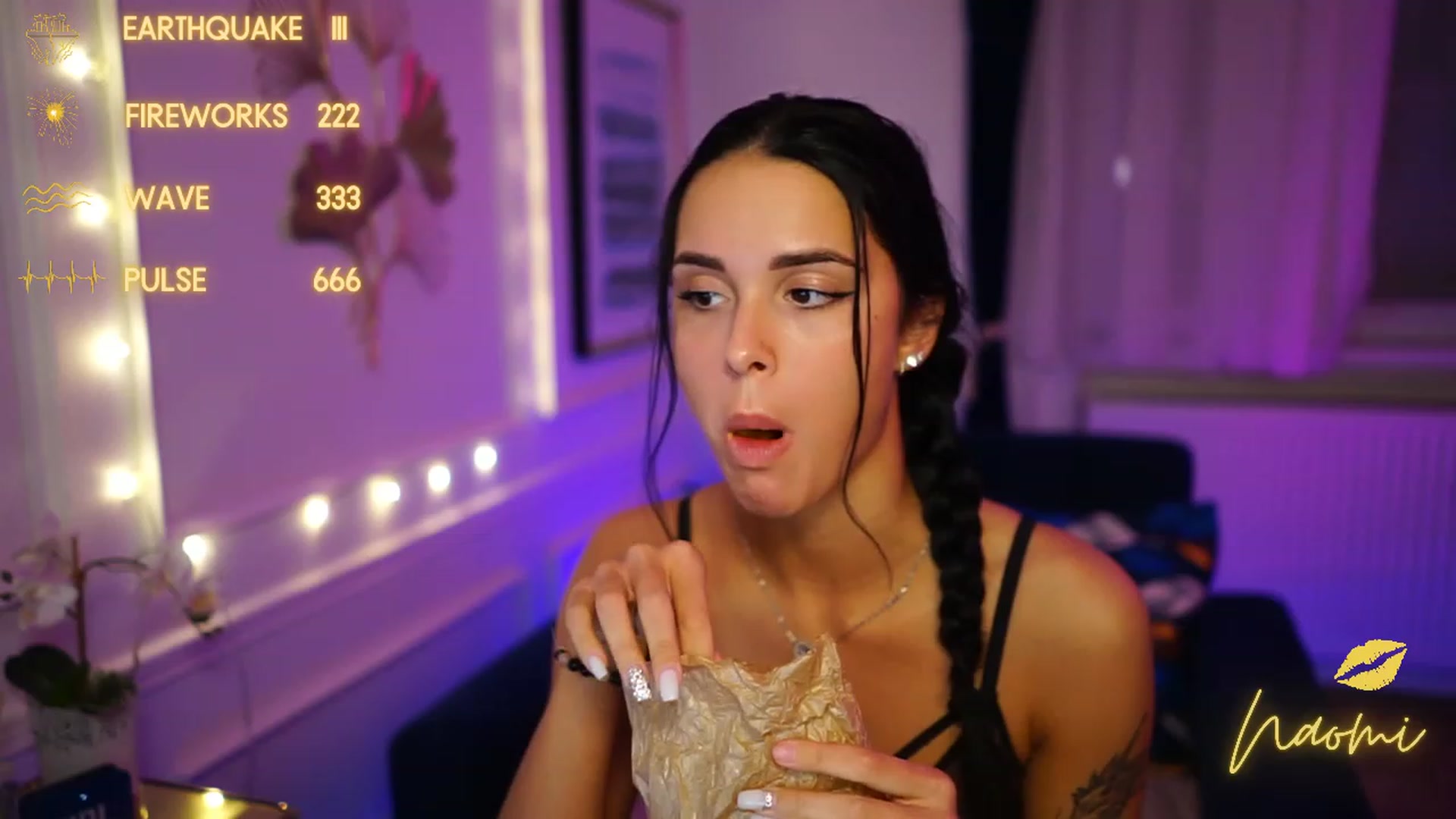 Gallery image thumbnail from cinnabellee's myfreecams stream on, 01/16/2023, 02:25 image 18 of 20