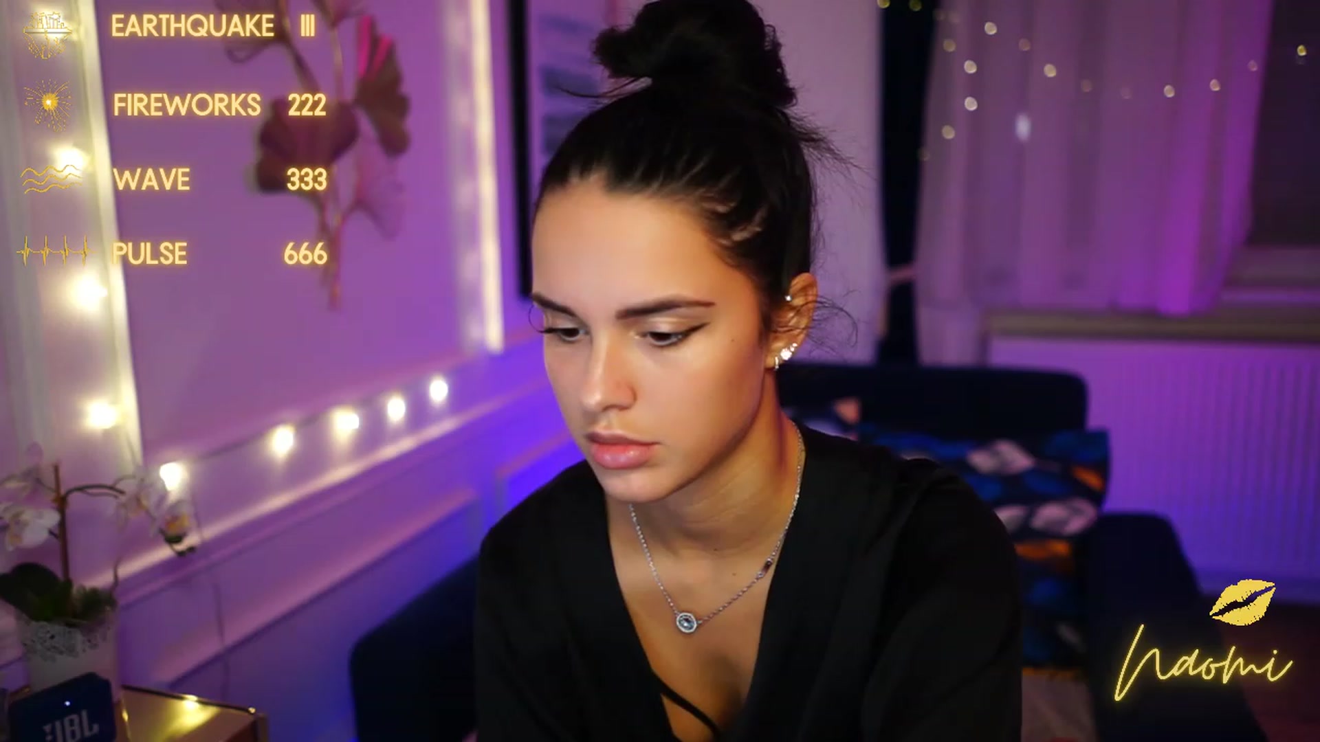 Gallery image thumbnail from cinnabellee's myfreecams stream on, 01/16/2023, 02:25 image 3 of 20