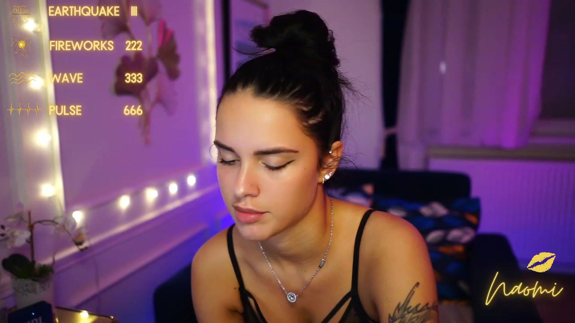 Gallery image thumbnail from cinnabellee's myfreecams stream on, 01/16/2023, 02:25 image 14 of 20