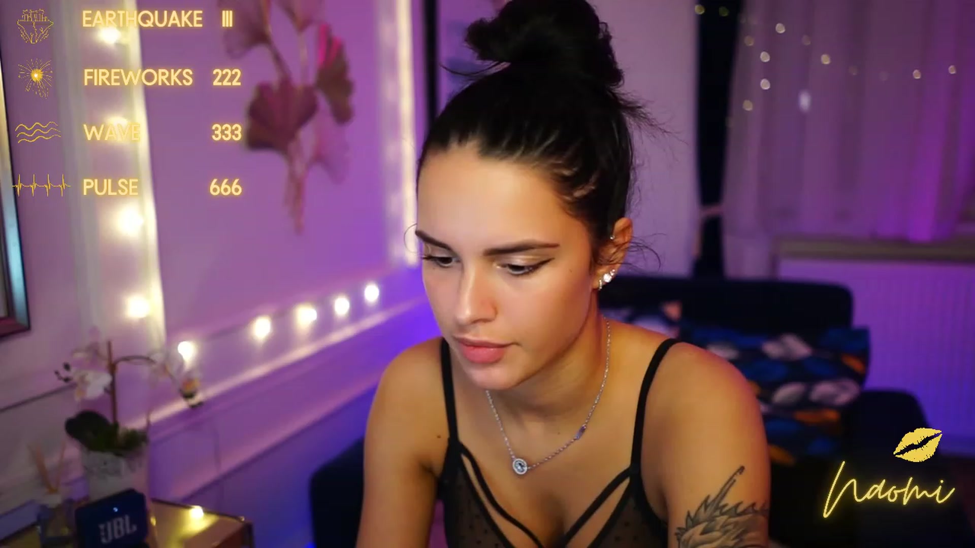 Gallery image thumbnail from cinnabellee's myfreecams stream on, 01/16/2023, 02:25 image 10 of 20