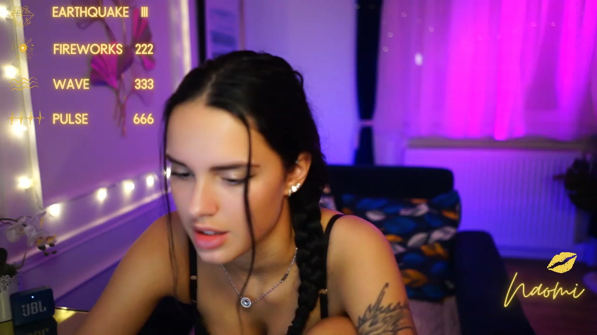 Gallery image thumbnail from cinnabellee's myfreecams stream on, 01/16/2023, 23:15 image 17 of 20