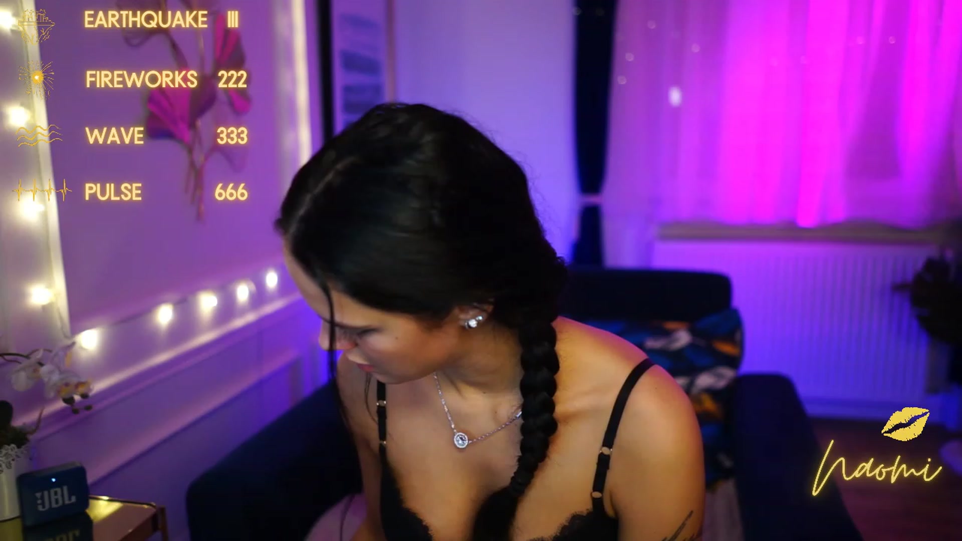 Gallery image thumbnail from cinnabellee's myfreecams stream on, 01/16/2023, 23:15 image 14 of 20