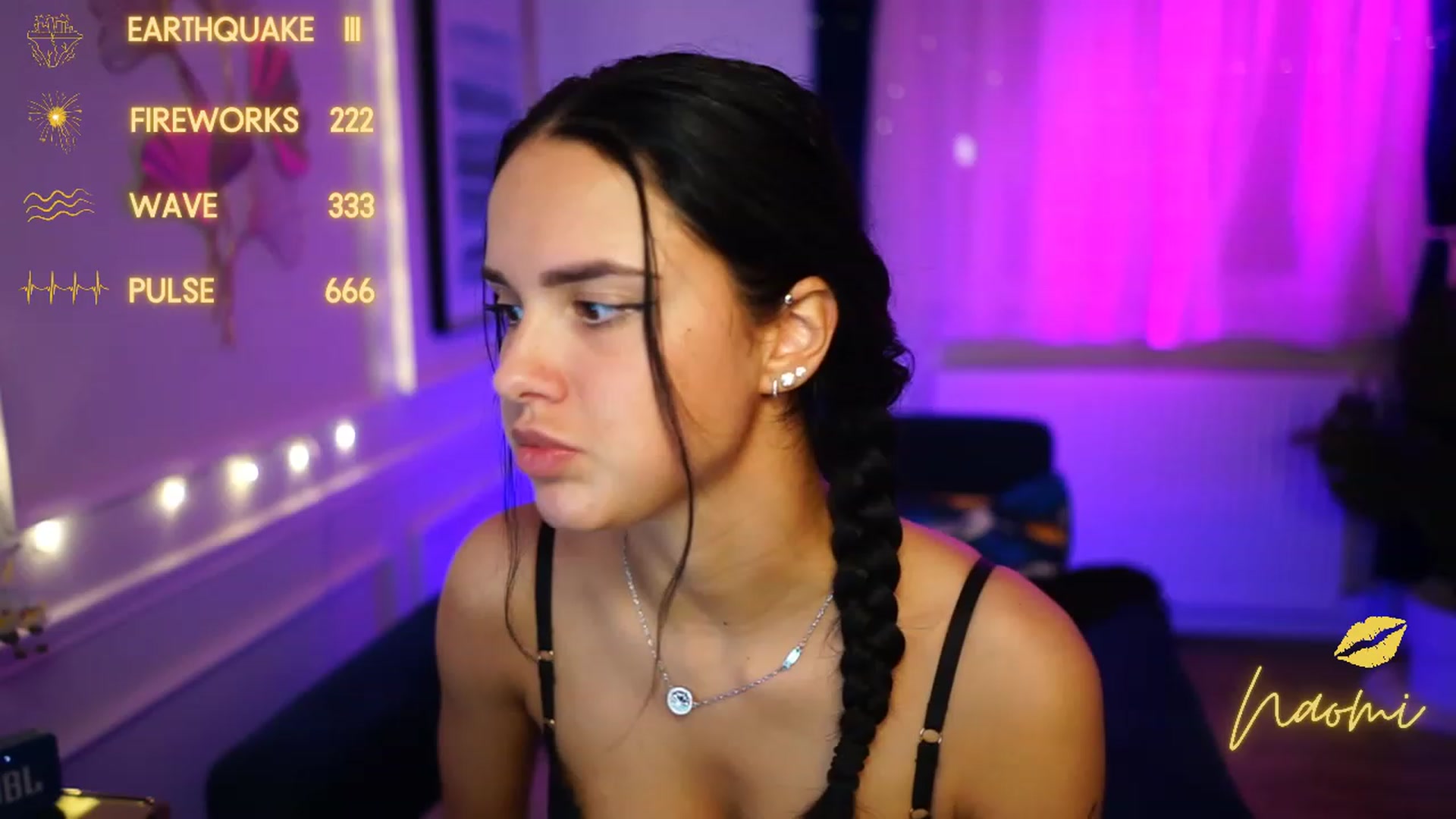 Gallery image thumbnail from cinnabellee's myfreecams stream on, 01/16/2023, 23:15 image 6 of 20