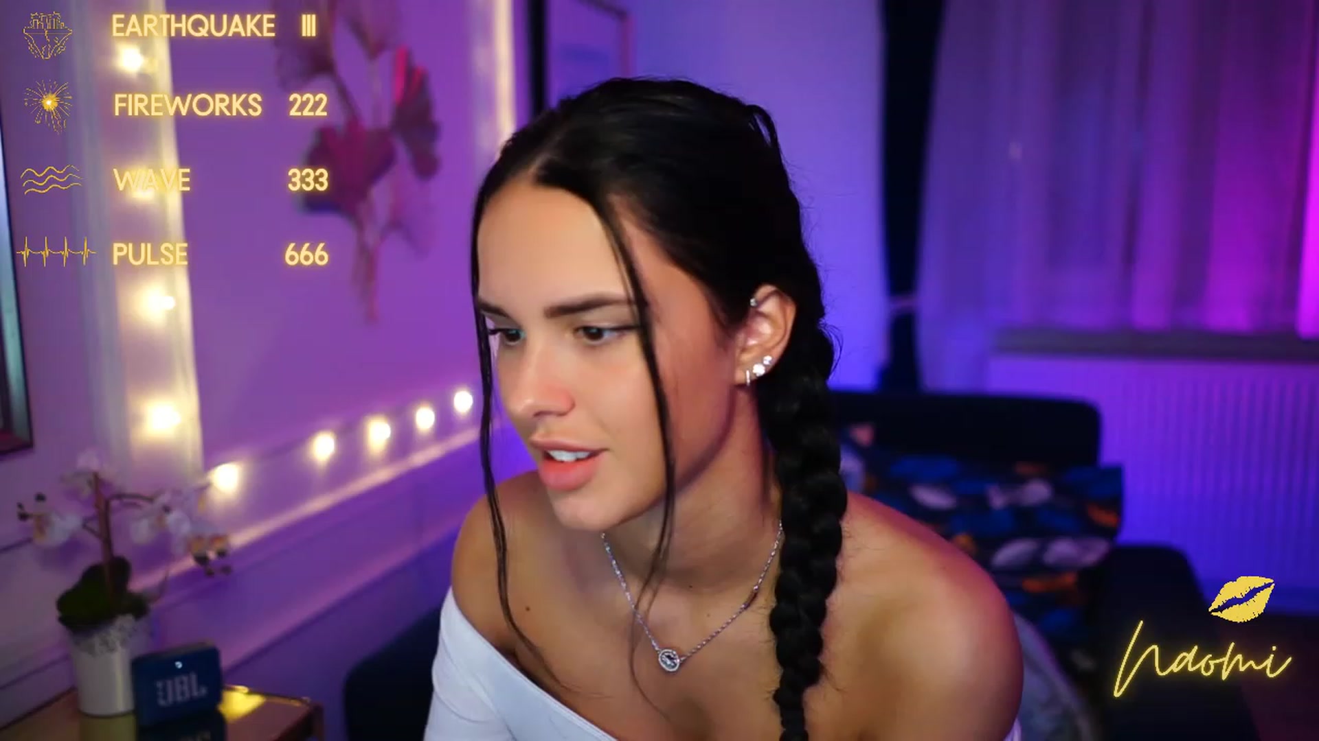Gallery image thumbnail from cinnabellee's myfreecams stream on, 01/17/2023, 23:19 image 11 of 20