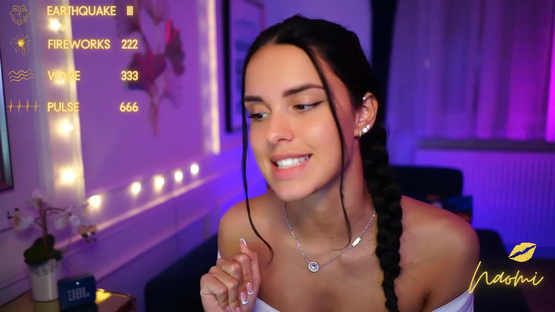 Gallery image thumbnail from cinnabellee's myfreecams stream on, 01/17/2023, 23:19 image 12 of 20