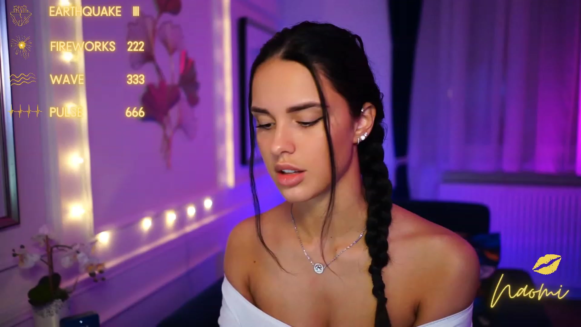 Gallery image thumbnail from cinnabellee's myfreecams stream on, 01/17/2023, 23:19 image 3 of 20