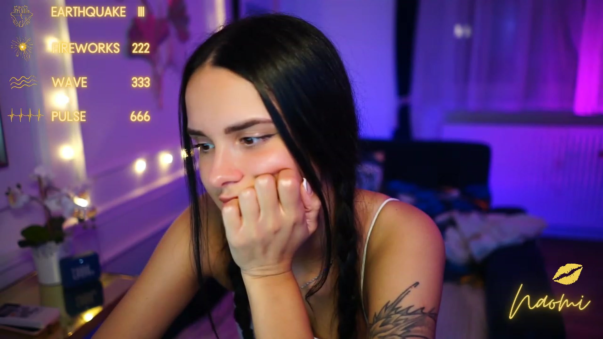 Gallery image thumbnail from cinnabellee's myfreecams stream on, 01/18/2023, 21:18 image 20 of 20
