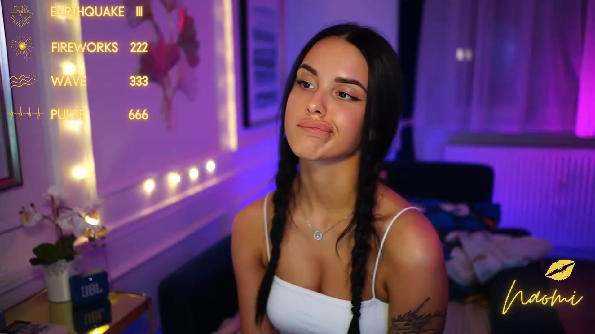 Gallery image thumbnail from cinnabellee's myfreecams stream on, 01/18/2023, 21:18 image 16 of 20