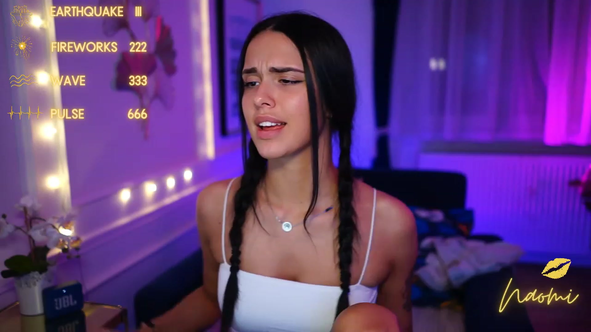 Gallery image thumbnail from cinnabellee's myfreecams stream on, 01/18/2023, 21:18 image 12 of 20