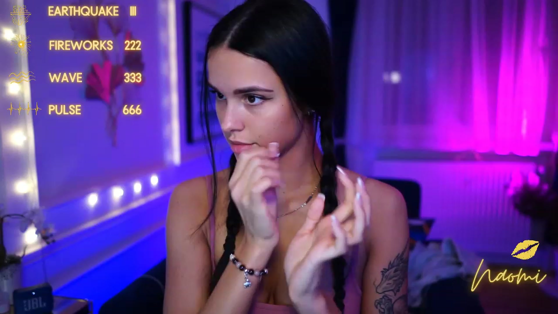 Gallery image thumbnail from cinnabellee's myfreecams stream on, 01/20/2023, 23:54 image 5 of 20