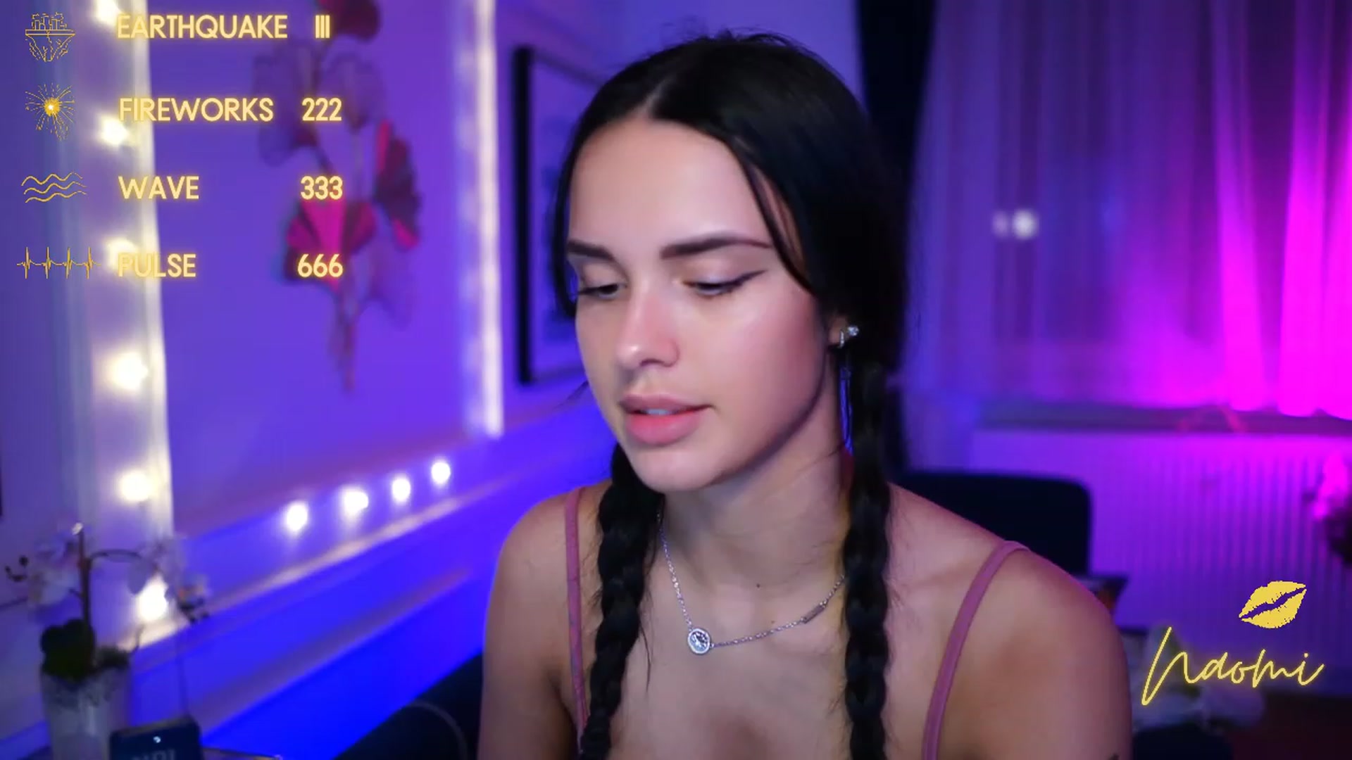 Gallery image thumbnail from cinnabellee's myfreecams stream on, 01/20/2023, 23:54 image 6 of 20