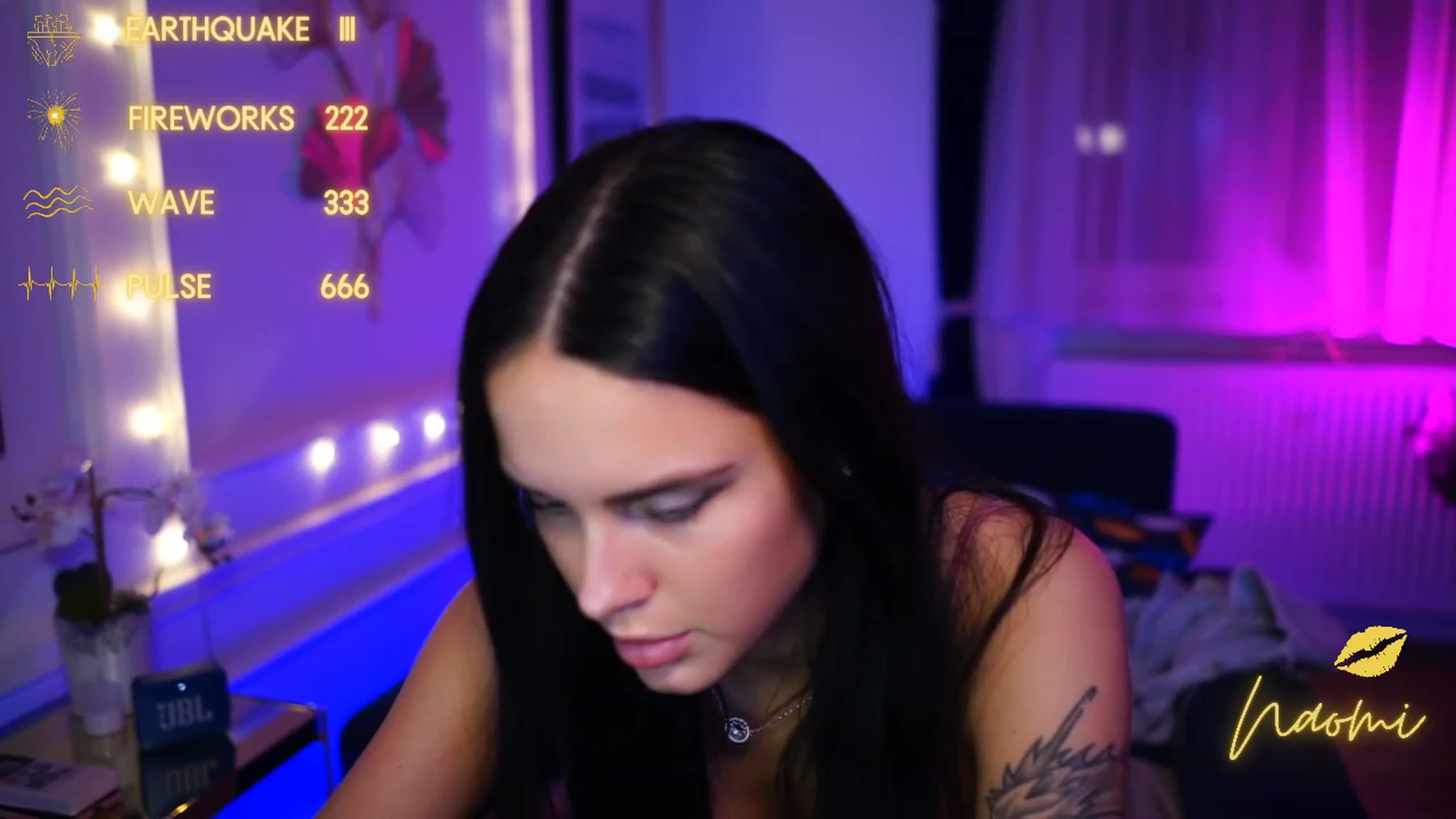 Gallery image thumbnail from cinnabellee's myfreecams stream on, 01/20/2023, 23:54 image 17 of 20