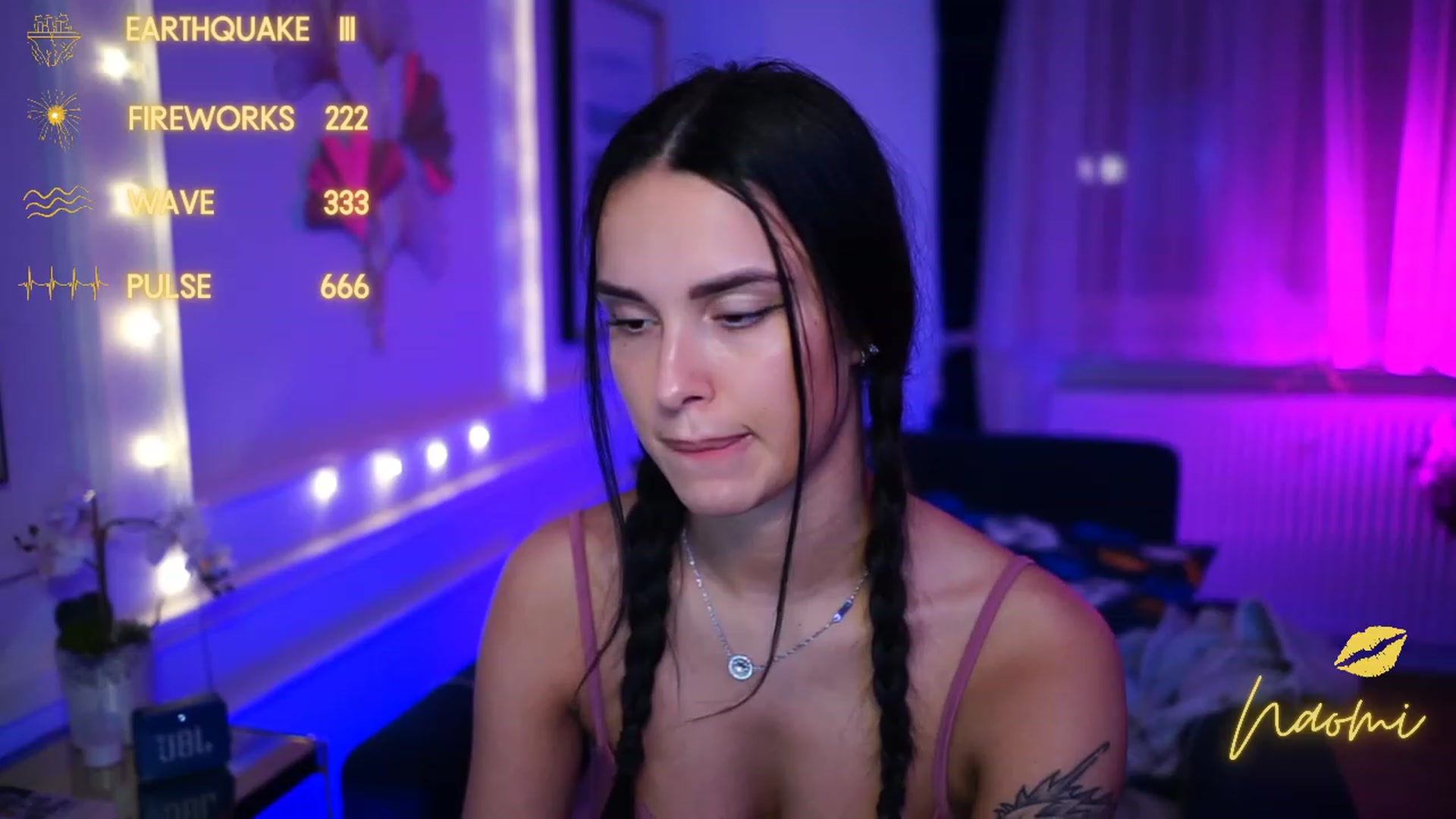 Gallery image thumbnail from cinnabellee's myfreecams stream on, 01/20/2023, 23:54 image 10 of 20