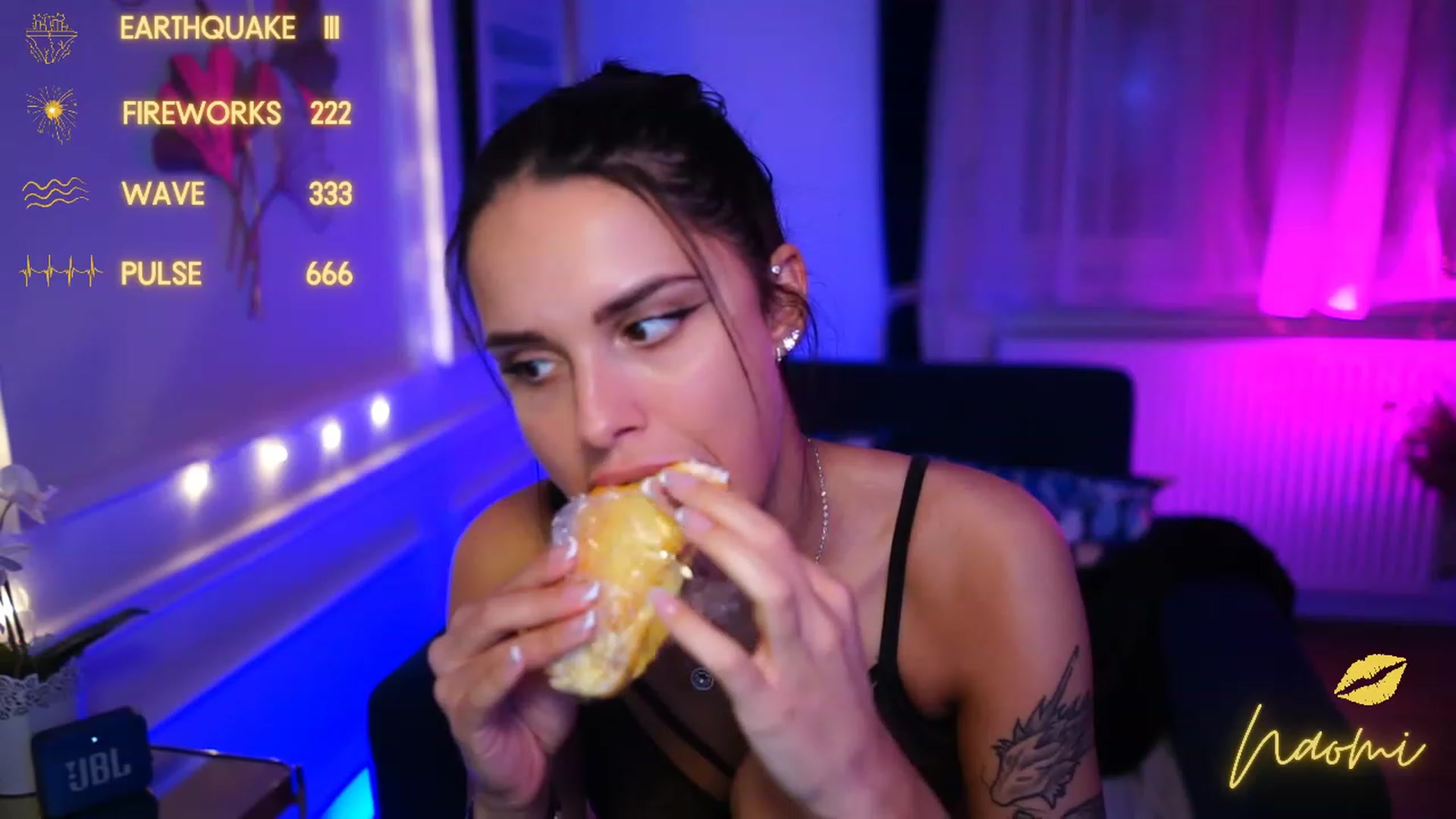 Gallery image thumbnail from cinnabellee's myfreecams stream on, 01/26/2023, 22:48 image 13 of 20