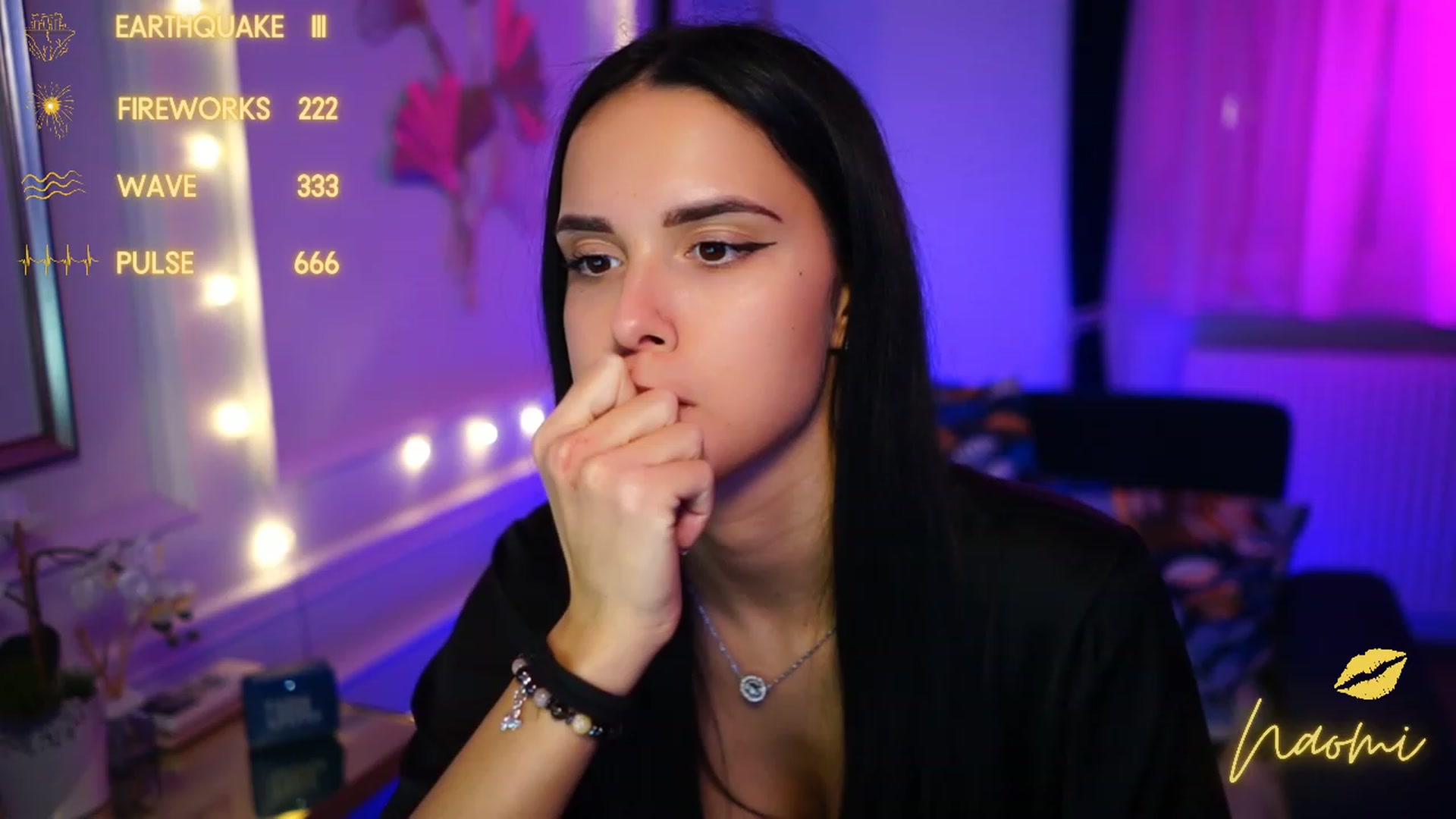 Gallery image thumbnail from cinnabellee's myfreecams stream on, 01/31/2023, 24:10 image 3 of 20