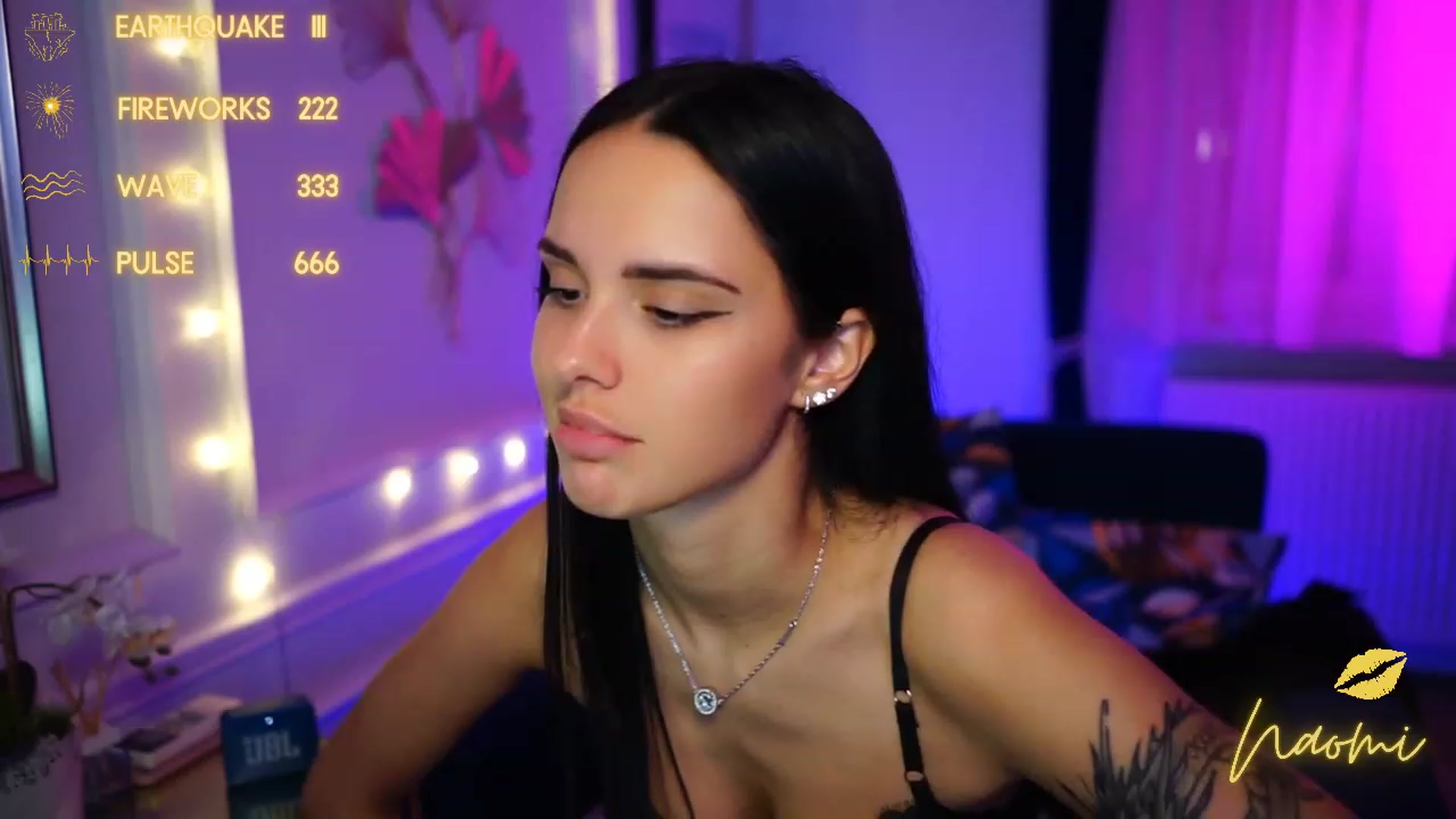 Gallery image thumbnail from cinnabellee's myfreecams stream on, 01/31/2023, 24:10 image 8 of 20