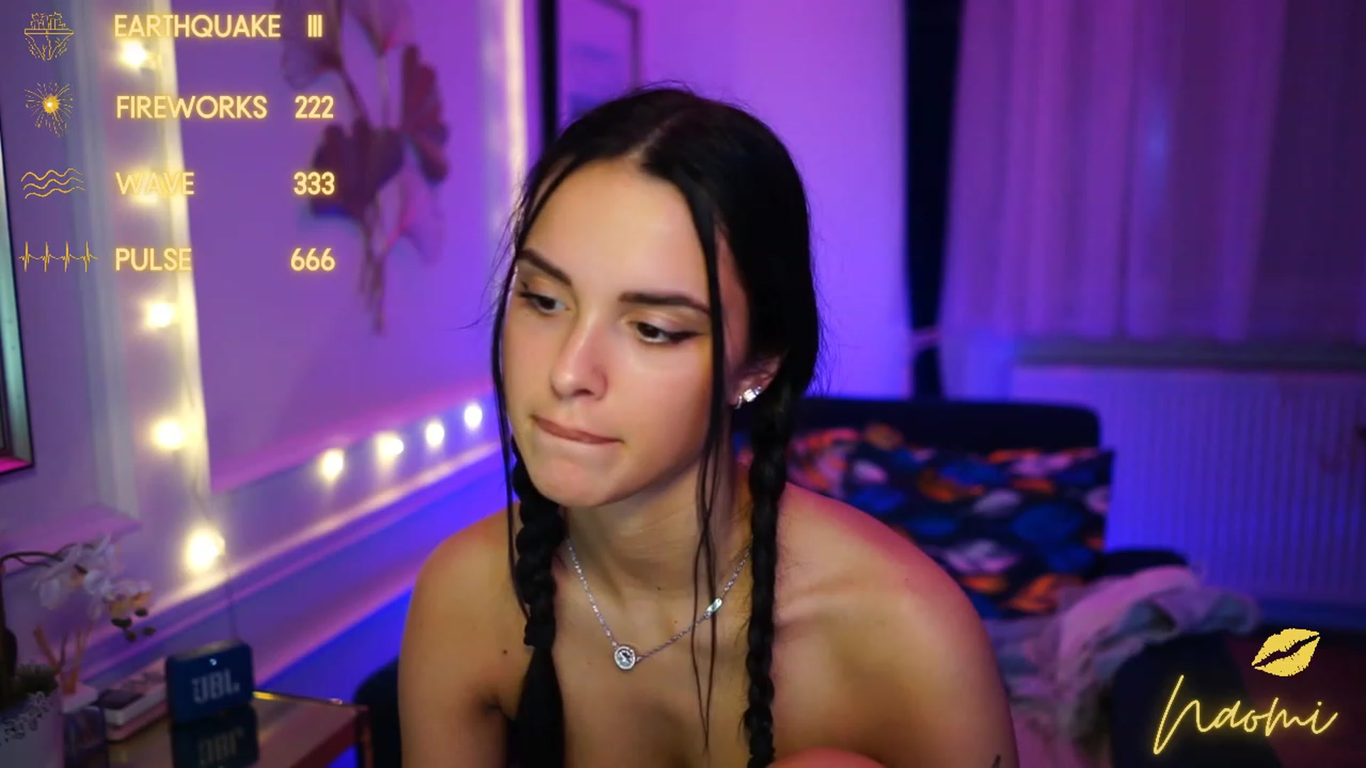 Gallery image thumbnail from cinnabellee's myfreecams stream on, 02/01/2023, 24:34 image 17 of 20