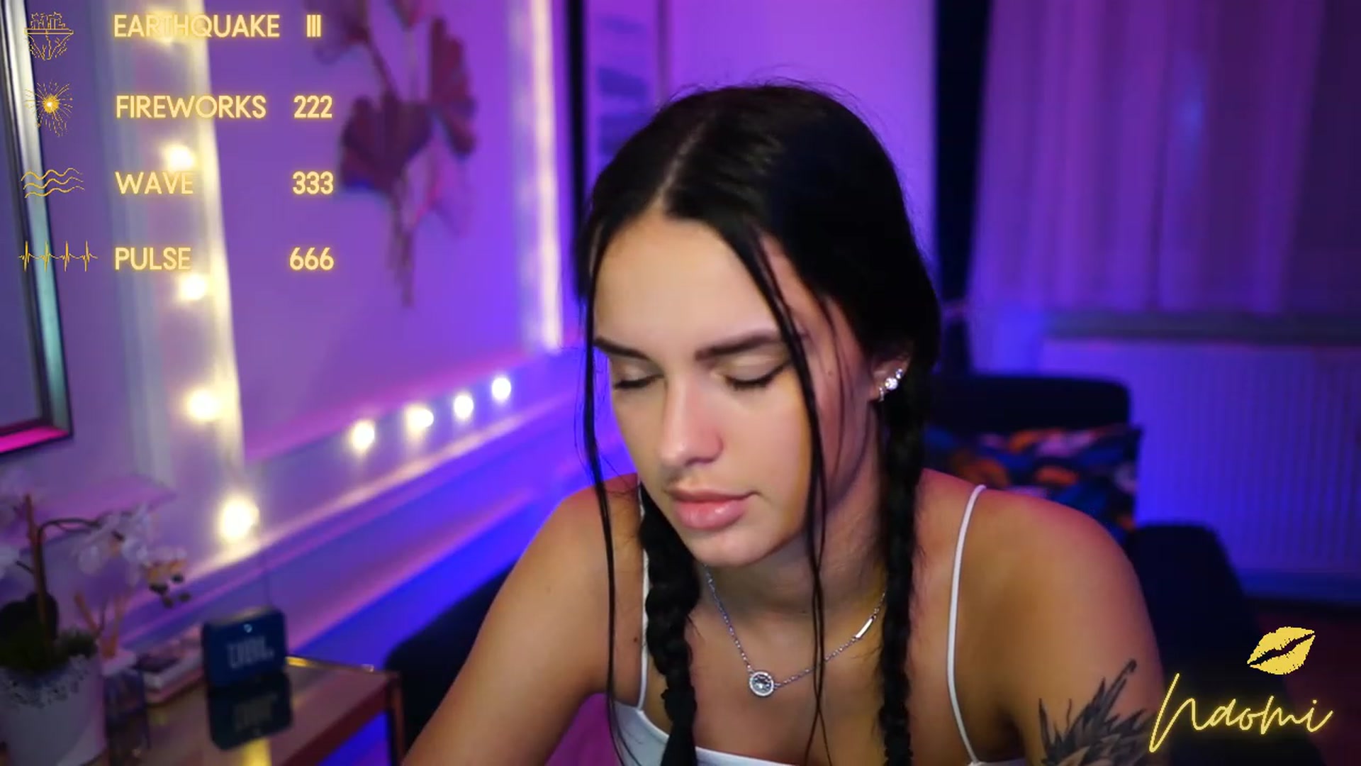 Gallery image thumbnail from cinnabellee's myfreecams stream on, 02/01/2023, 02:36 image 20 of 20