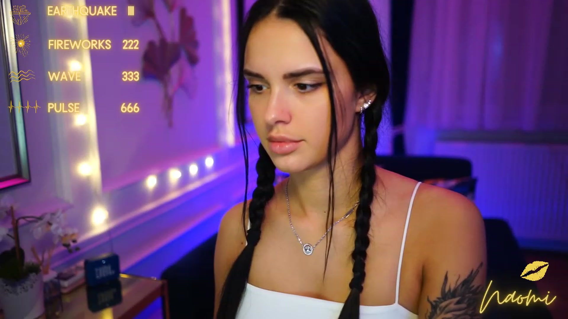 Gallery image thumbnail from cinnabellee's myfreecams stream on, 02/01/2023, 02:36 image 13 of 20