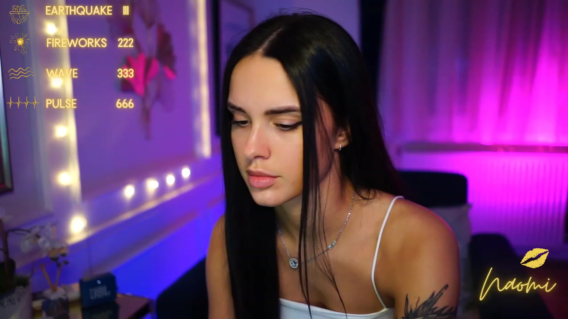 Gallery image thumbnail from cinnabellee's myfreecams stream on, 02/04/2023, 21:57 image 12 of 20