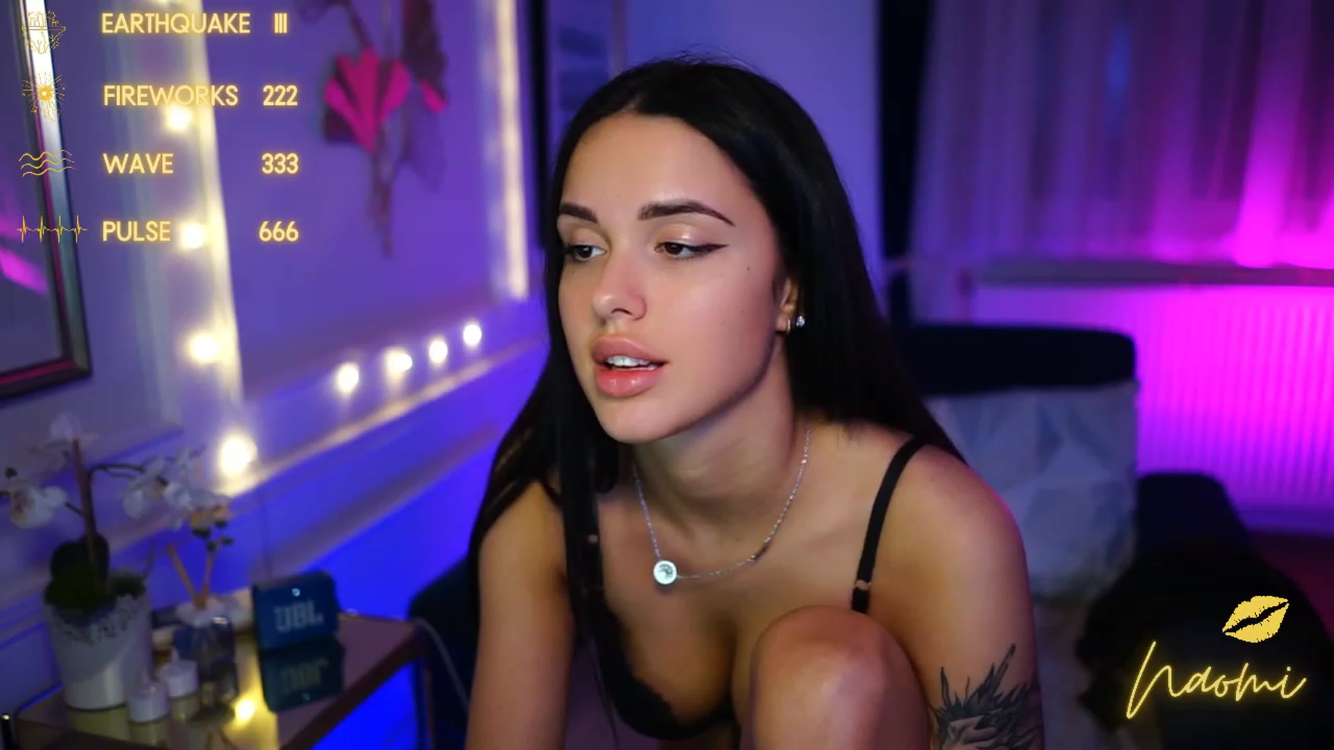 Gallery image thumbnail from cinnabellee's myfreecams stream on, 02/05/2023, 22:11 image 8 of 20
