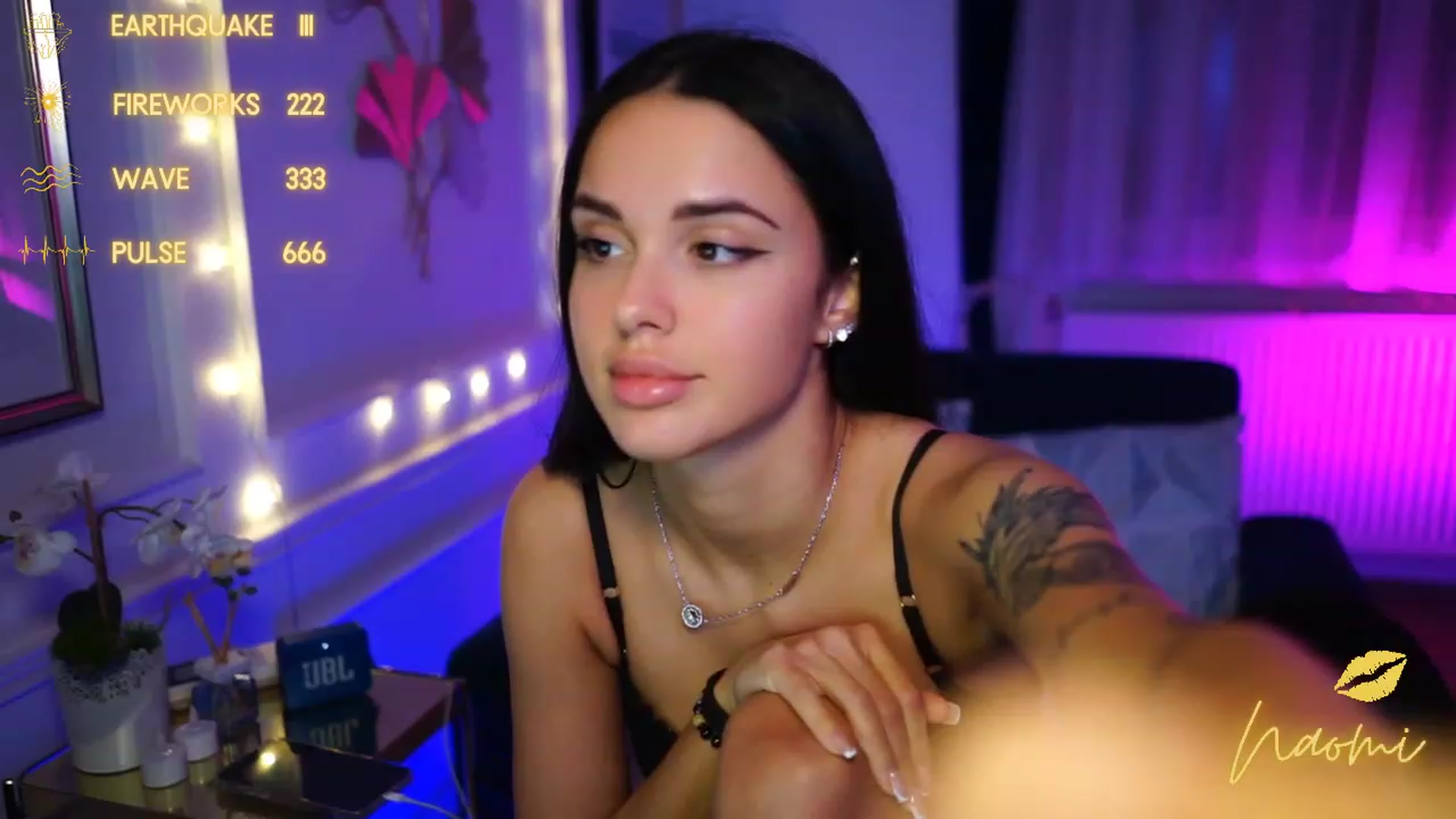 Gallery image thumbnail from cinnabellee's myfreecams stream on, 02/05/2023, 22:11 image 7 of 20