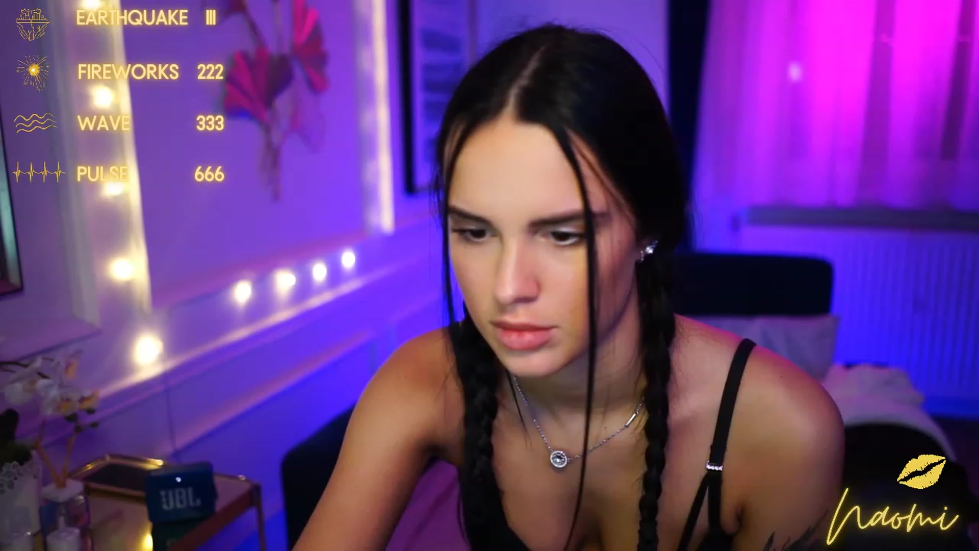 Gallery image thumbnail from cinnabellee's myfreecams stream on, 02/06/2023, 21:53 image 4 of 20