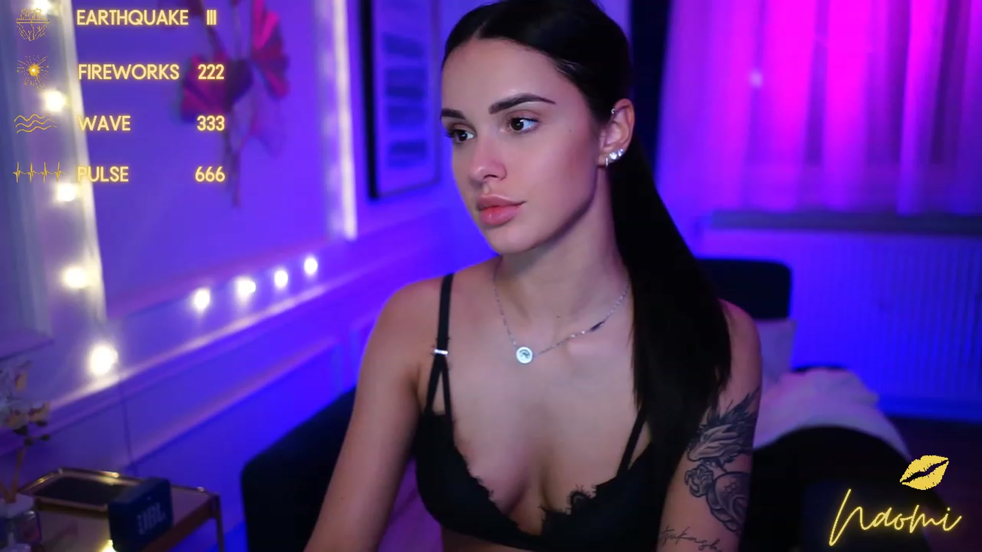 Gallery image thumbnail from cinnabellee's myfreecams stream on, 02/06/2023, 22:42 image 7 of 20
