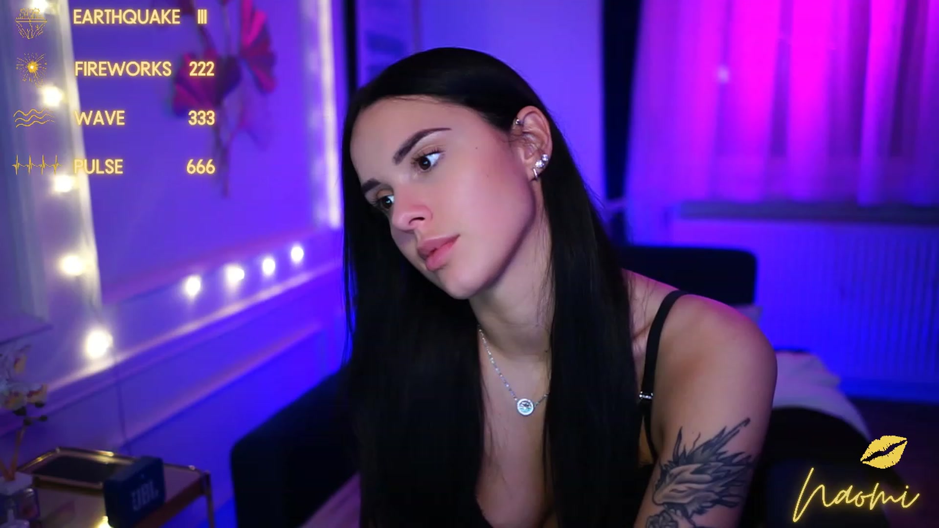 Gallery image thumbnail from cinnabellee's myfreecams stream on, 02/06/2023, 22:42 image 6 of 20