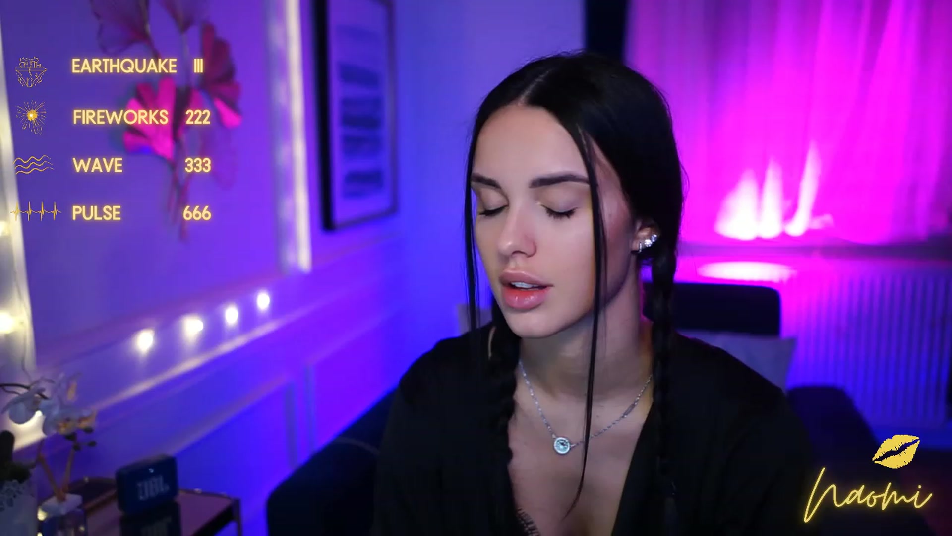 Gallery image thumbnail from cinnabellee's myfreecams stream on, 02/07/2023, 19:00 image 15 of 20