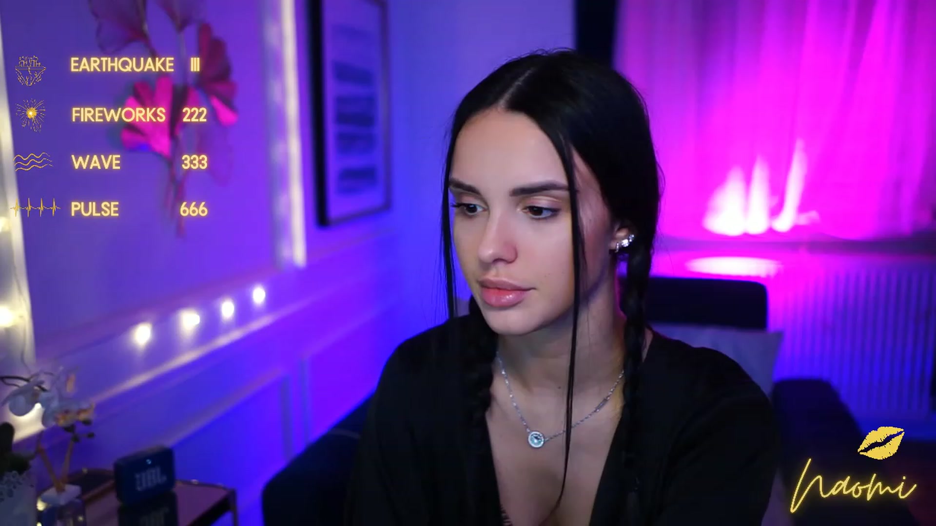 Gallery image thumbnail from cinnabellee's myfreecams stream on, 02/07/2023, 19:00 image 17 of 20
