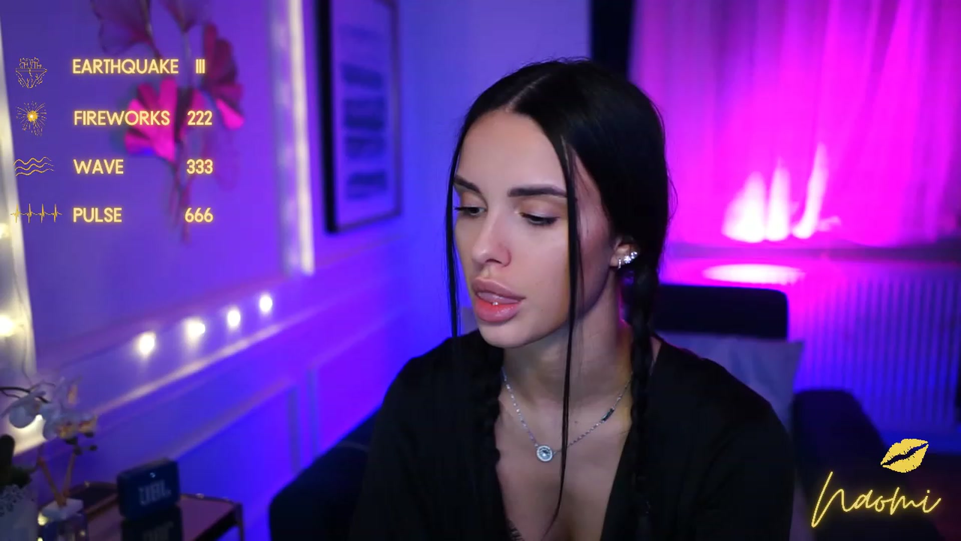 Gallery image thumbnail from cinnabellee's myfreecams stream on, 02/07/2023, 19:00 image 16 of 20