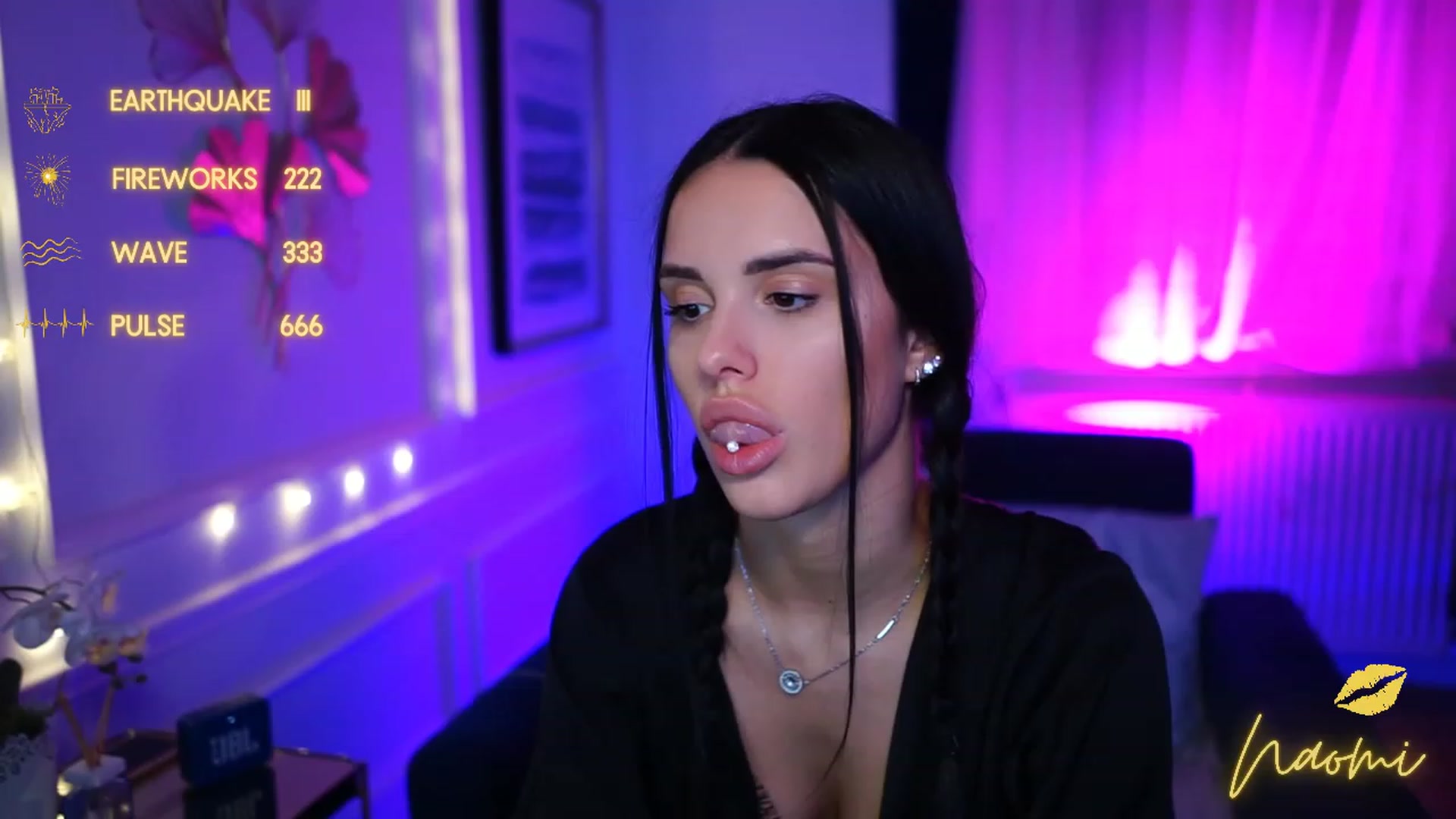 Gallery image thumbnail from cinnabellee's myfreecams stream on, 02/07/2023, 19:00 image 19 of 20