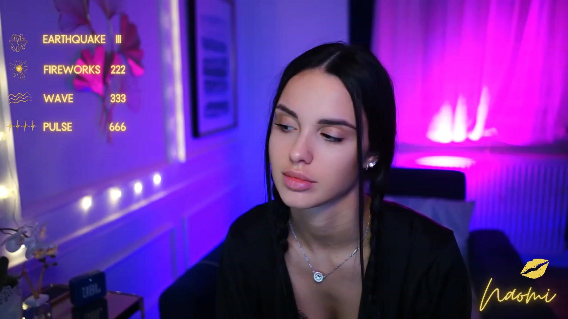 Gallery image thumbnail from cinnabellee's myfreecams stream on, 02/07/2023, 19:00 image 20 of 20