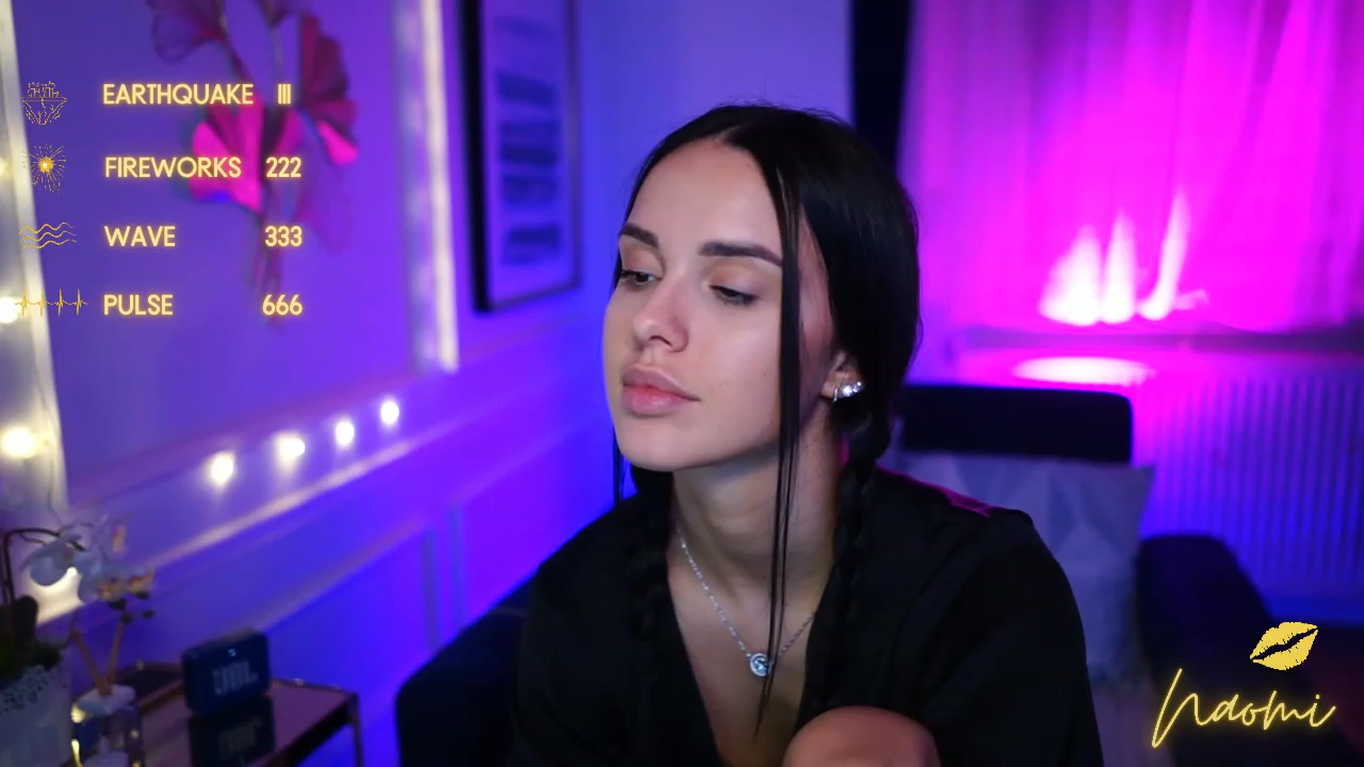 Gallery image thumbnail from cinnabellee's myfreecams stream on, 02/07/2023, 19:50 image 8 of 20